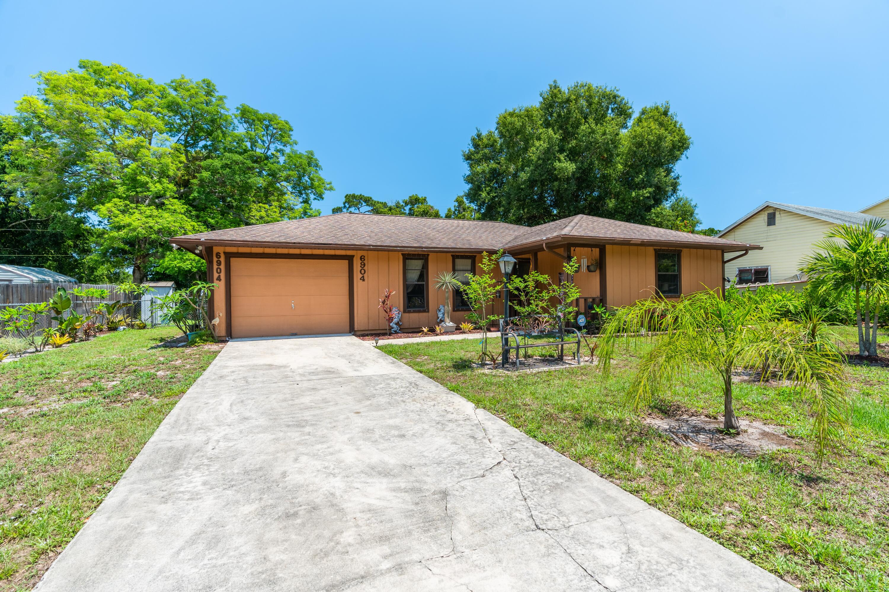 6904 Belleair Avenue