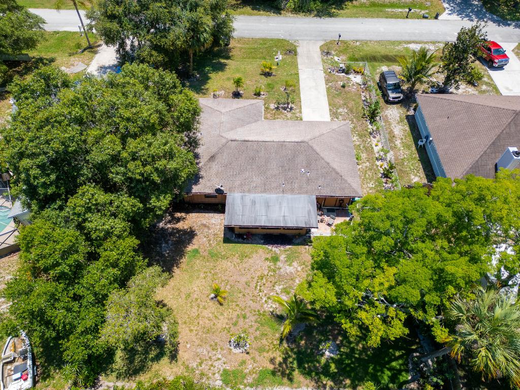 6904 Belleair Avenue