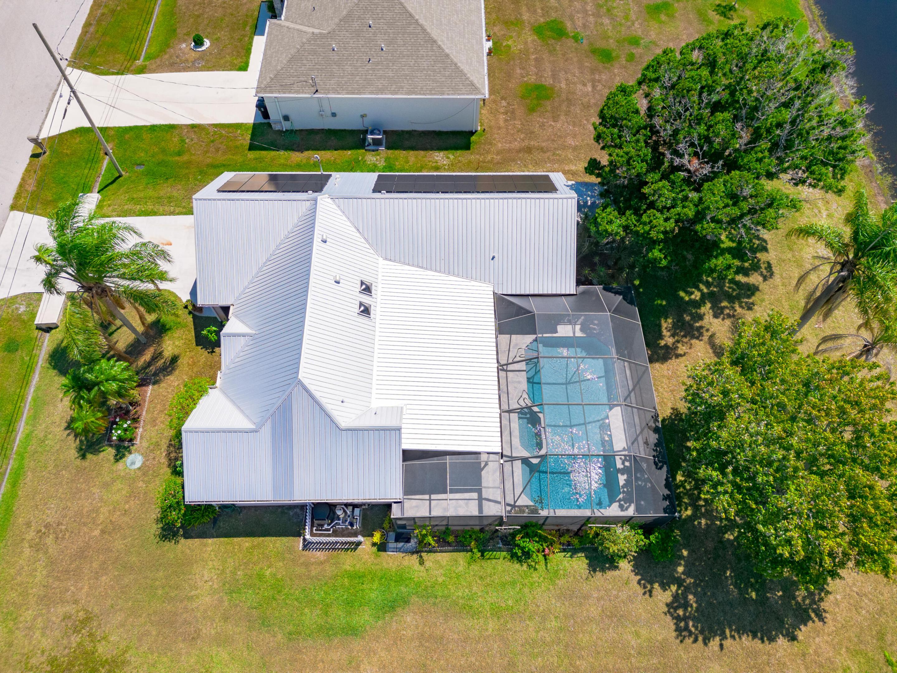 1581 SE Dome Circle