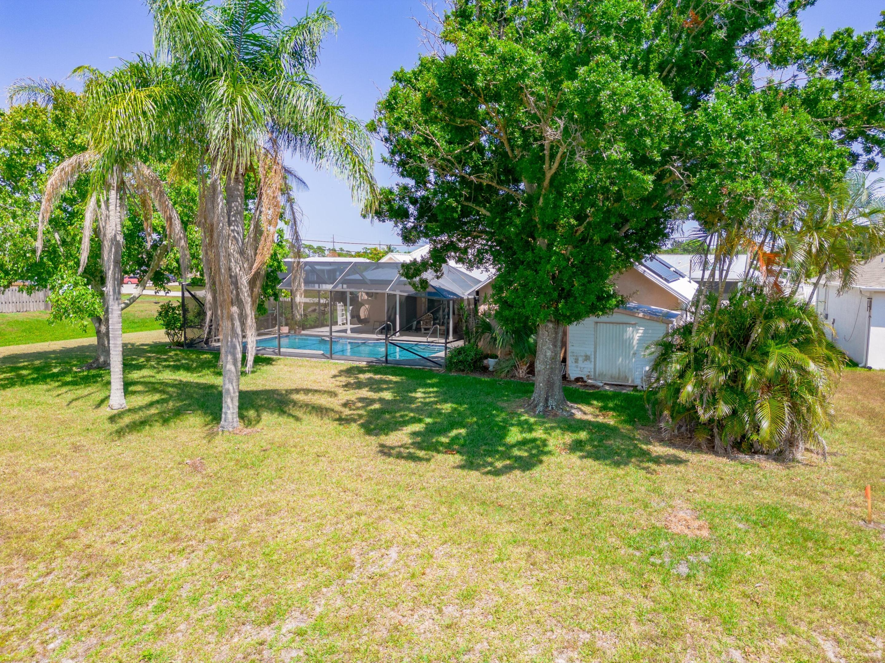 1581 SE Dome Circle