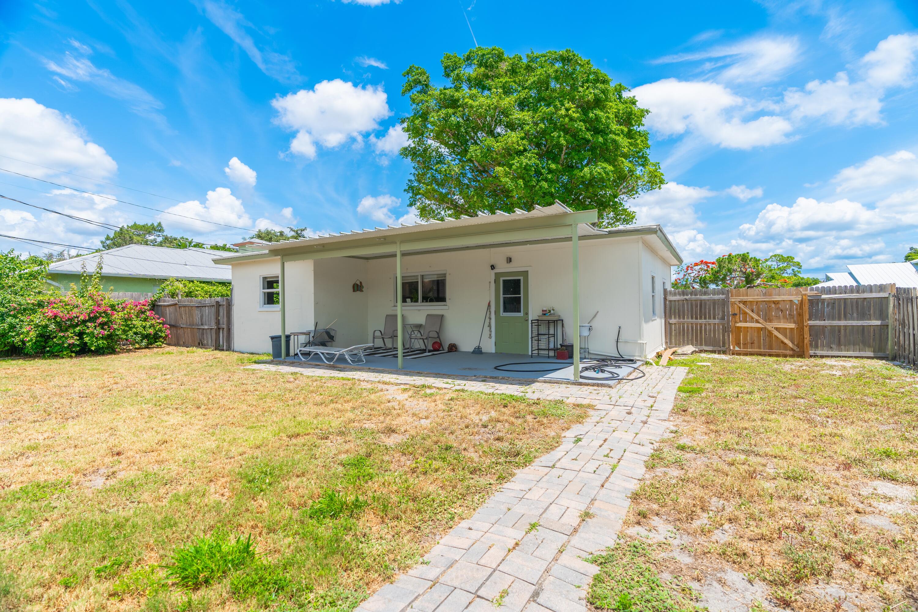 1190 NW 15th Street