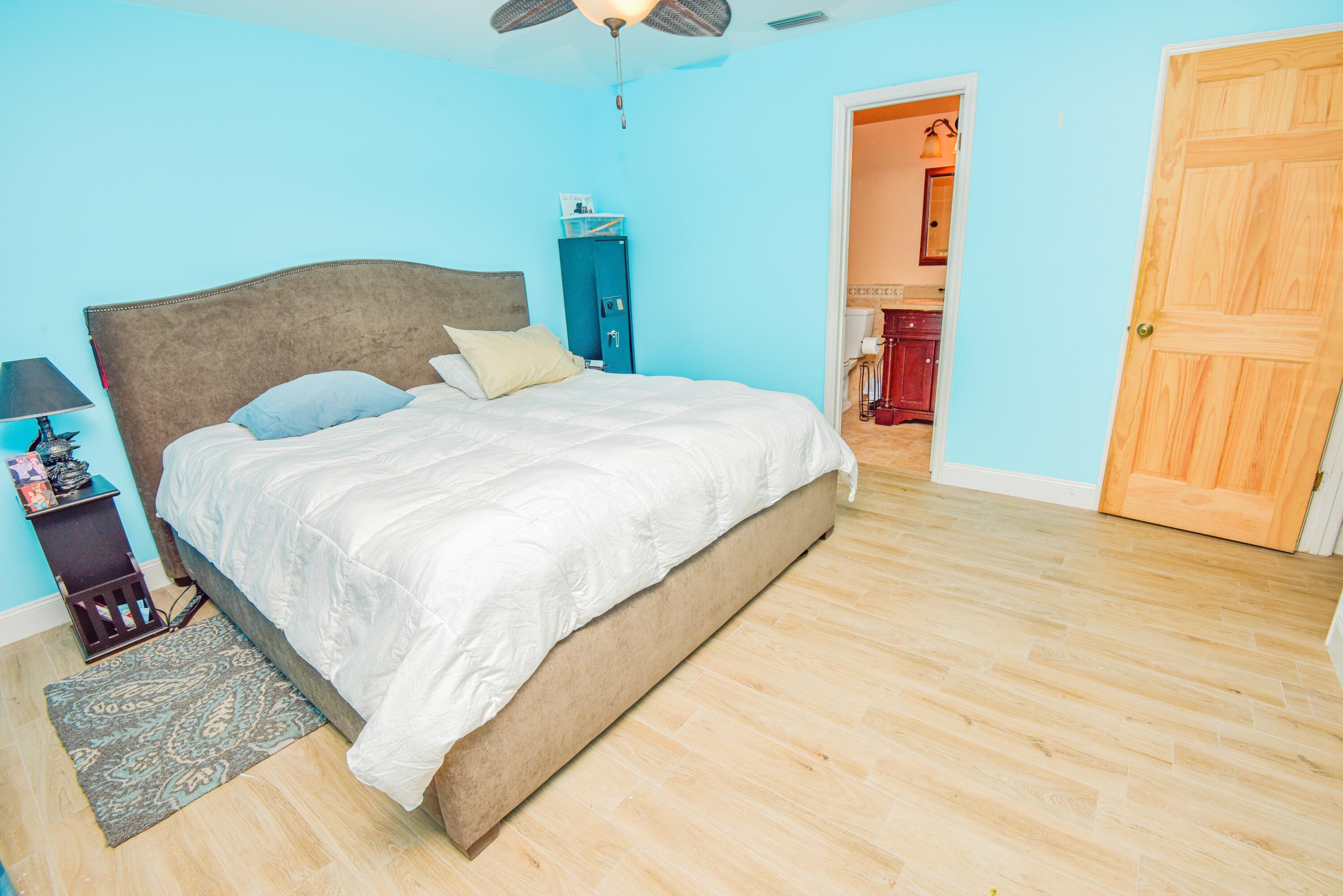 2311 NE 15th Court