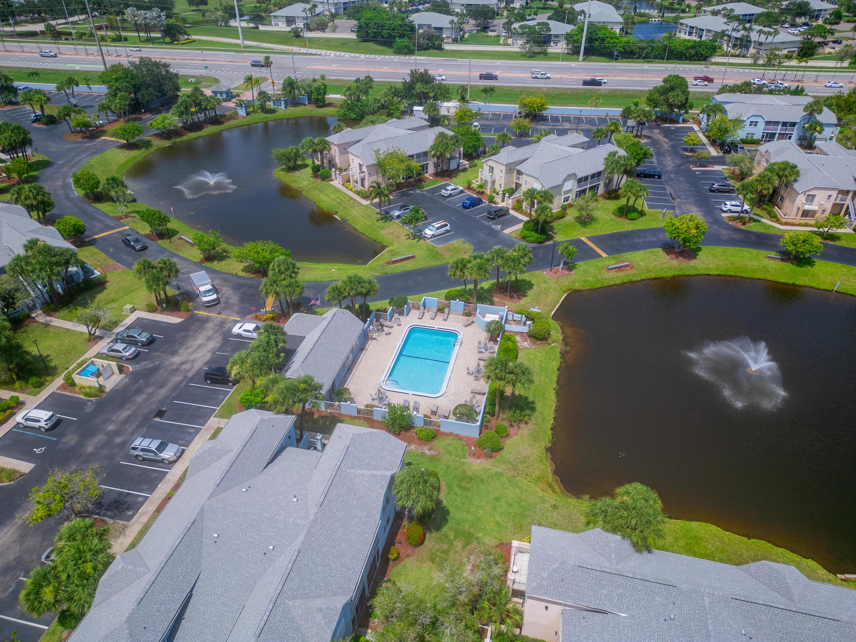 1621 SE Green Acres Circle W-102