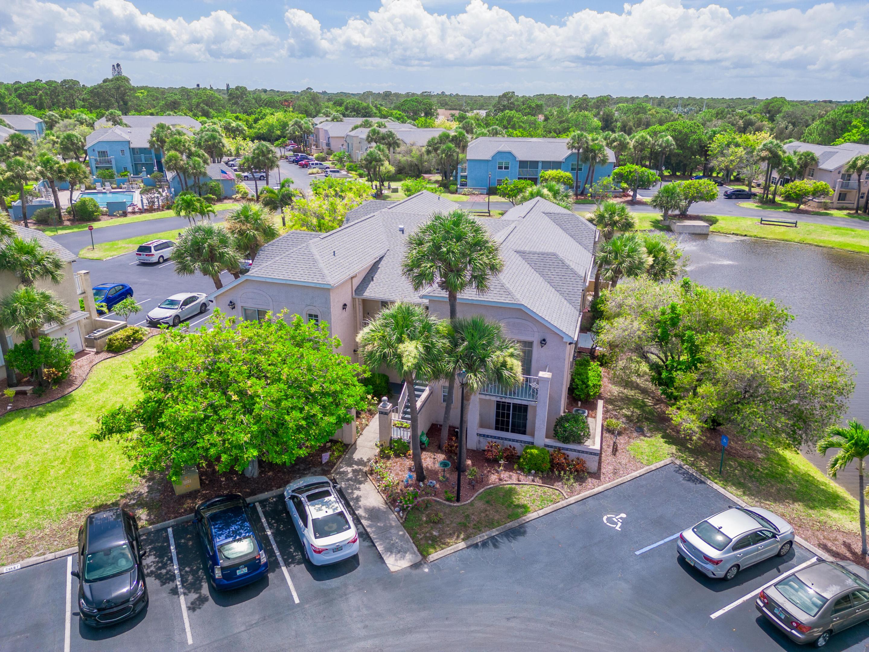 1621 SE Green Acres Circle W-102