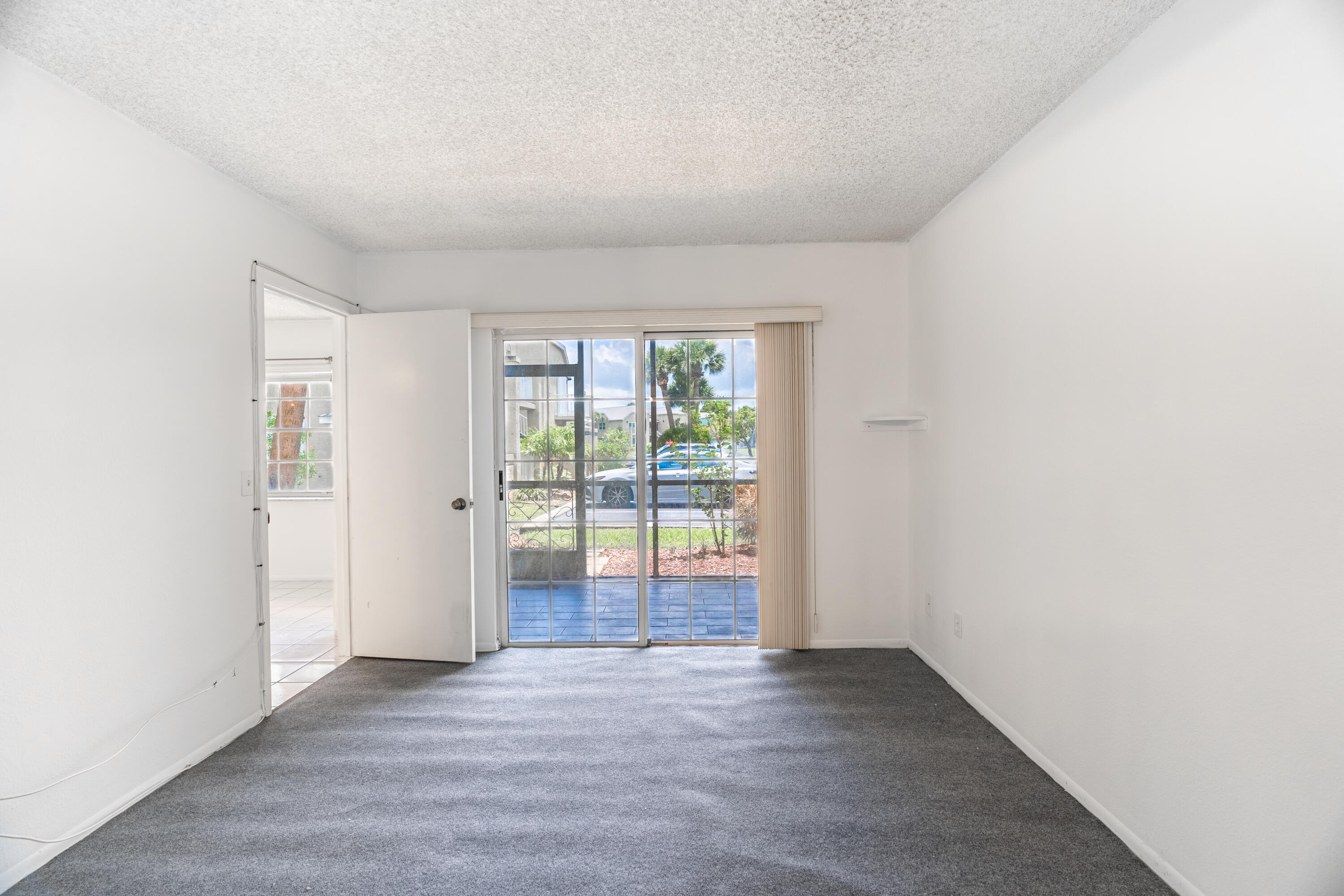 1621 SE Green Acres Circle W-102