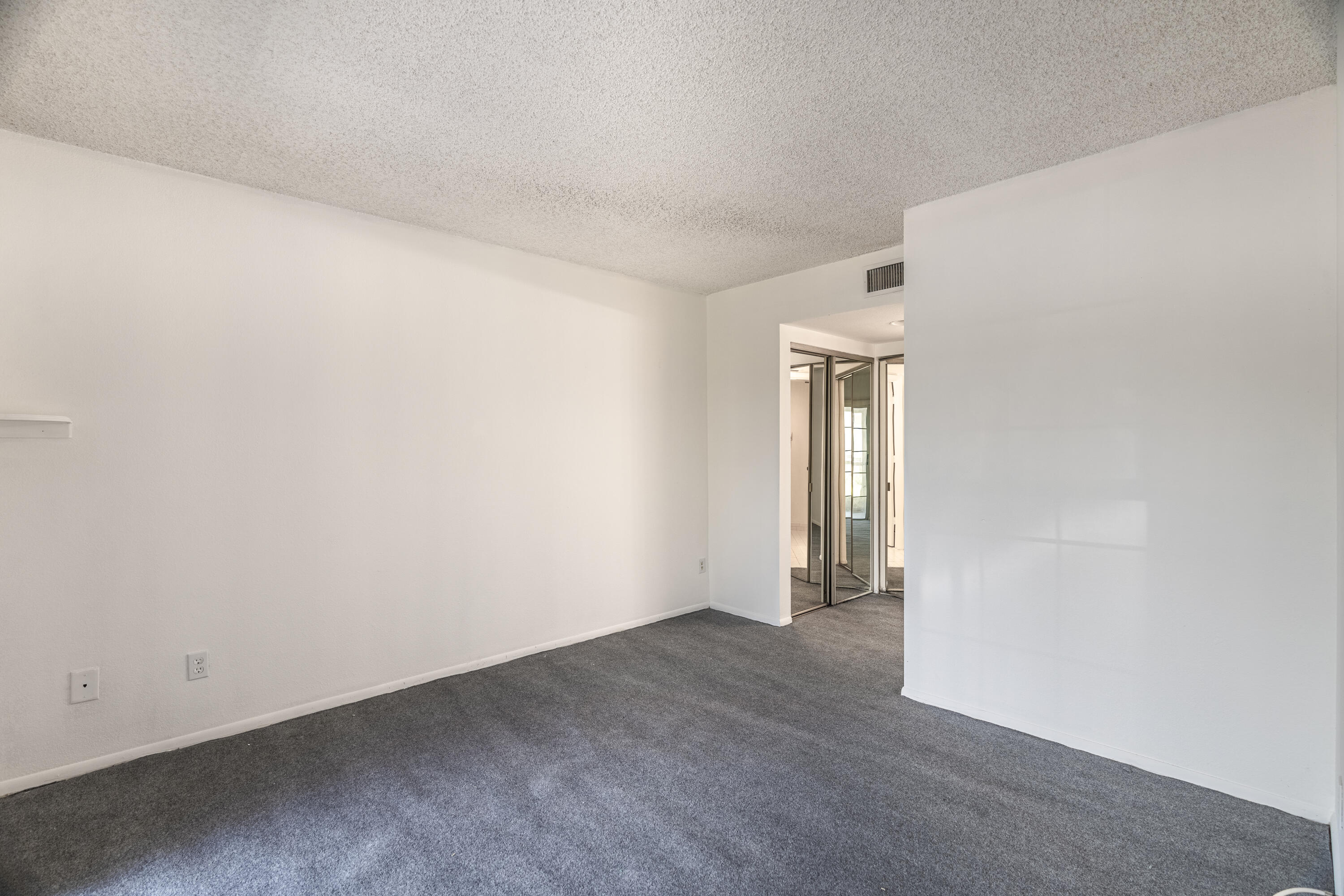 1621 SE Green Acres Circle W-102