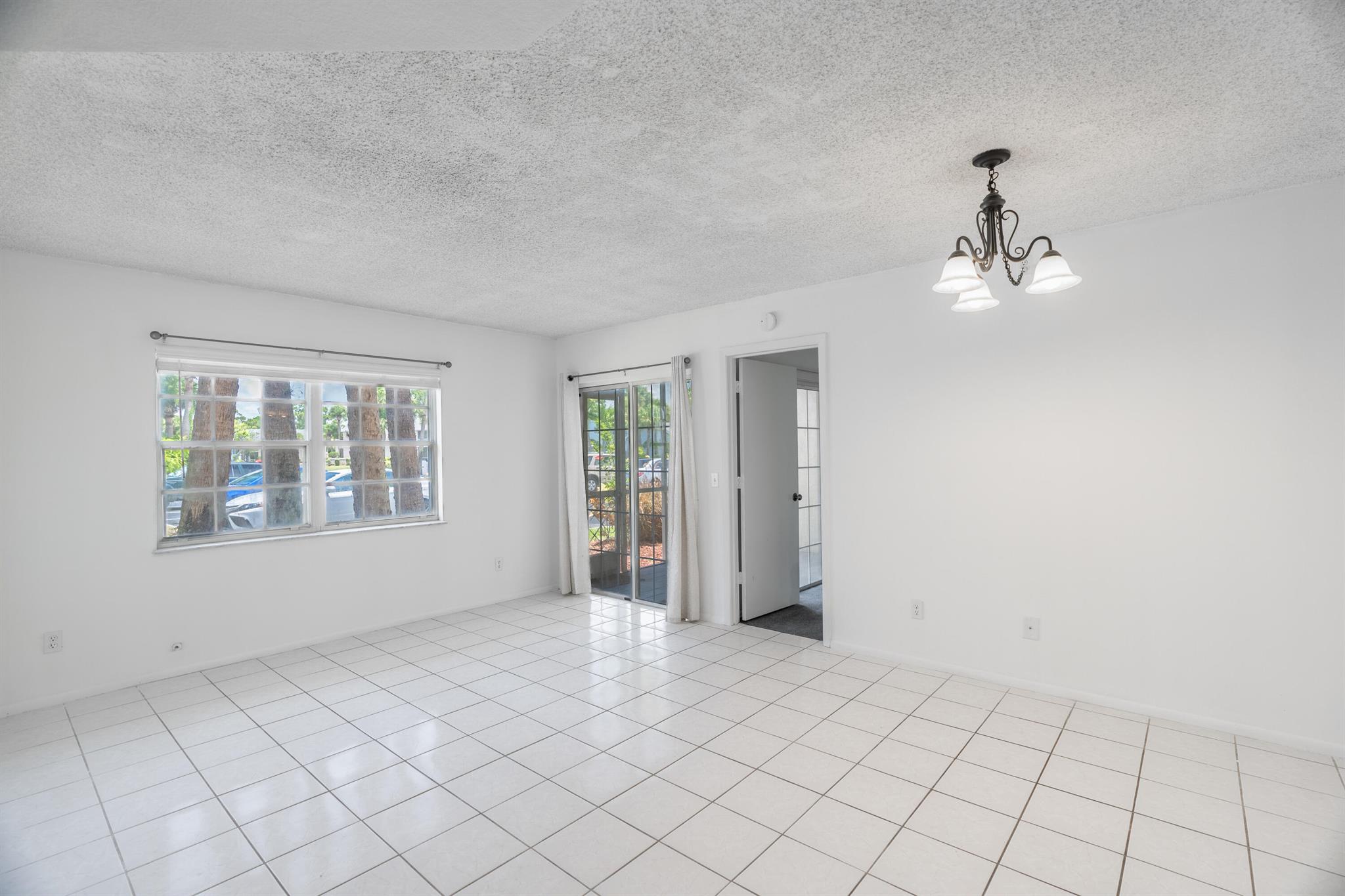 1621 SE Green Acres Circle W-102