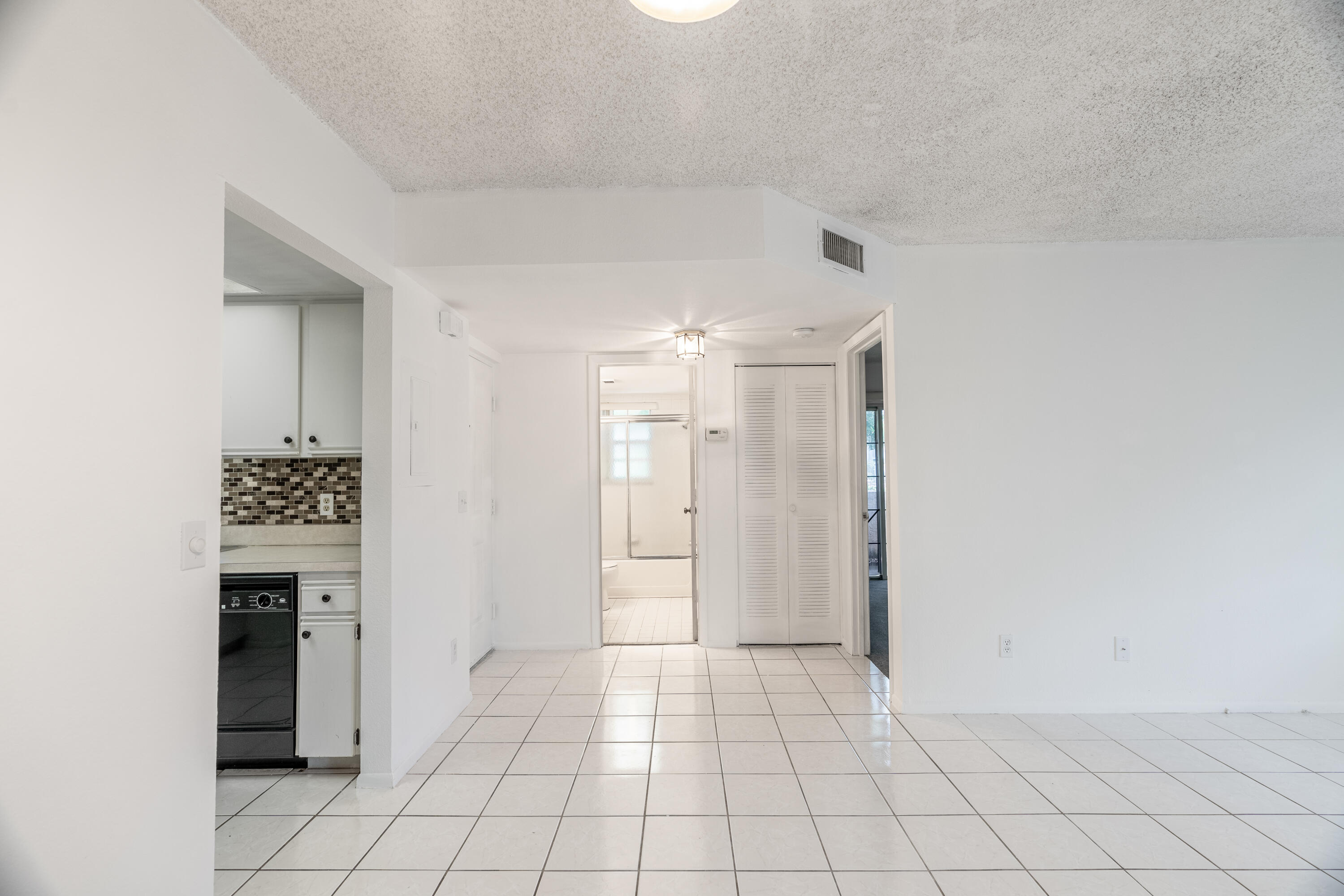 1621 SE Green Acres Circle W-102