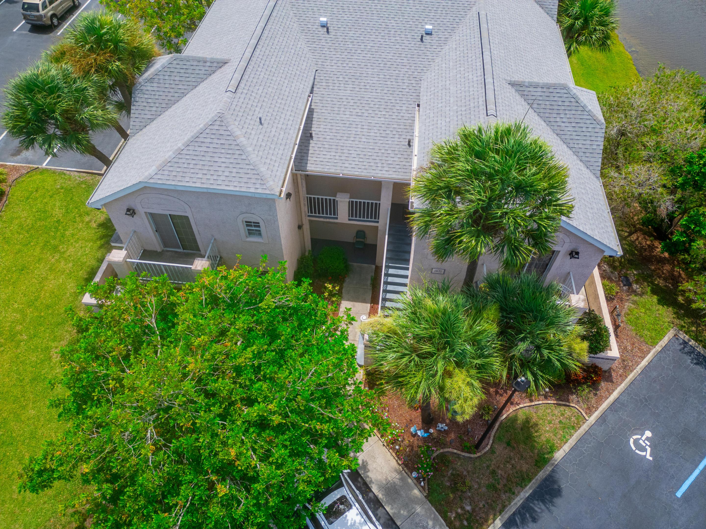 1621 SE Green Acres Circle W-102
