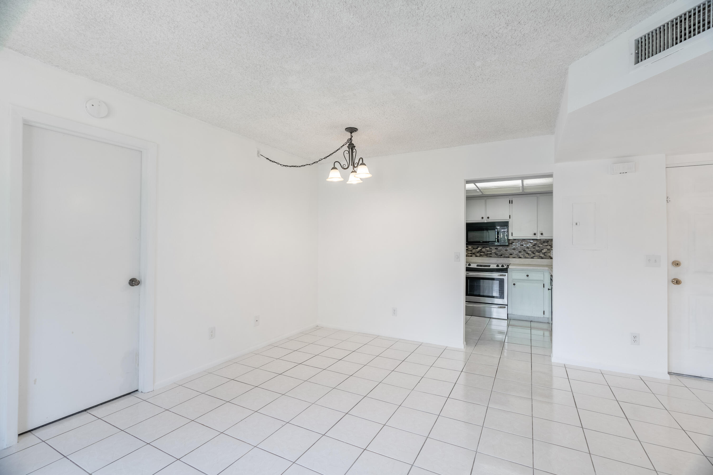 1621 SE Green Acres Circle W-102