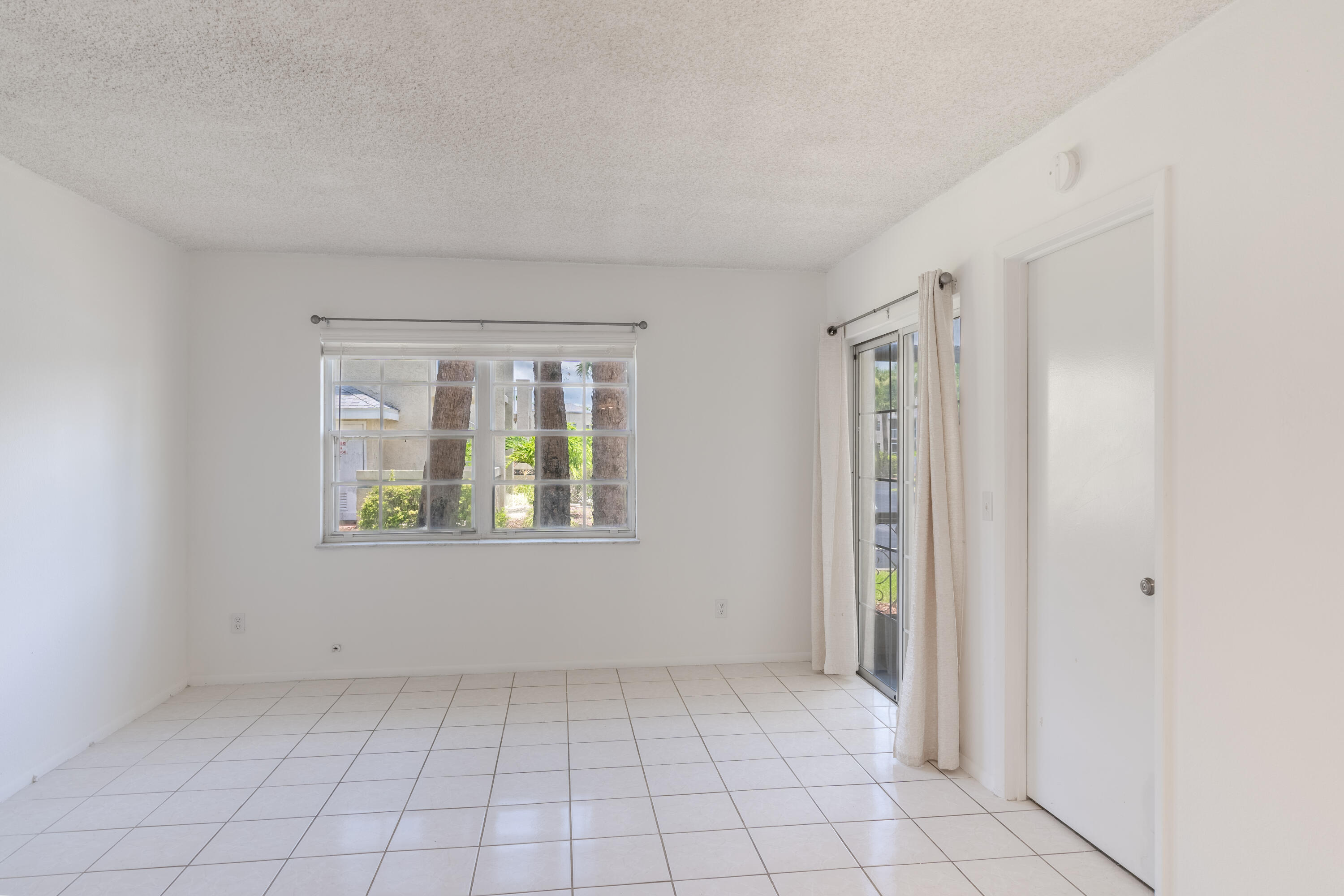 1621 SE Green Acres Circle W-102