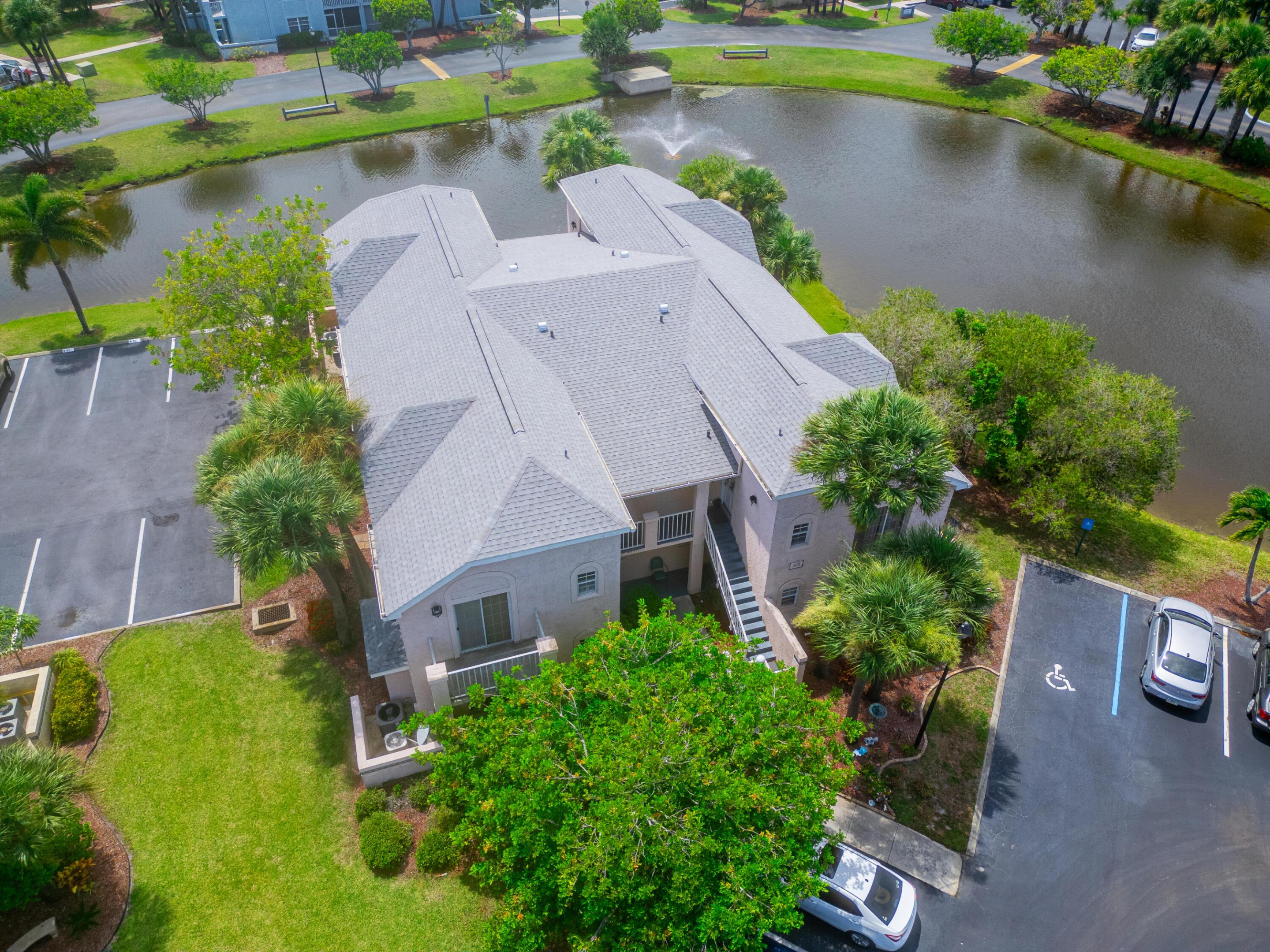 1621 SE Green Acres Circle W-102