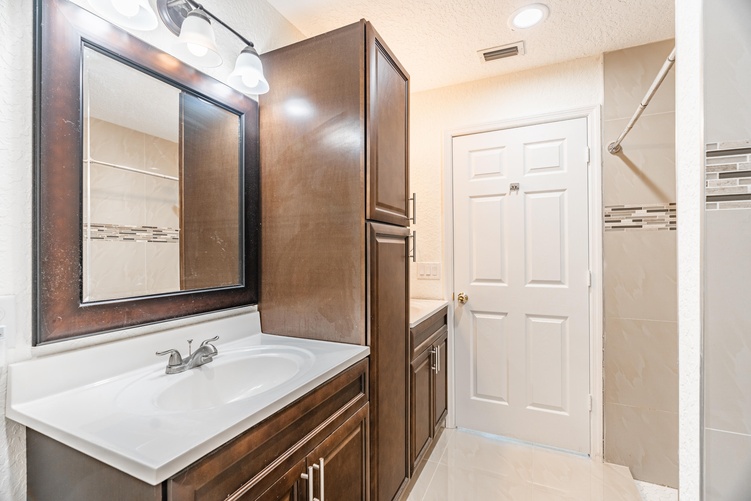 2841 SW Vittorio Street