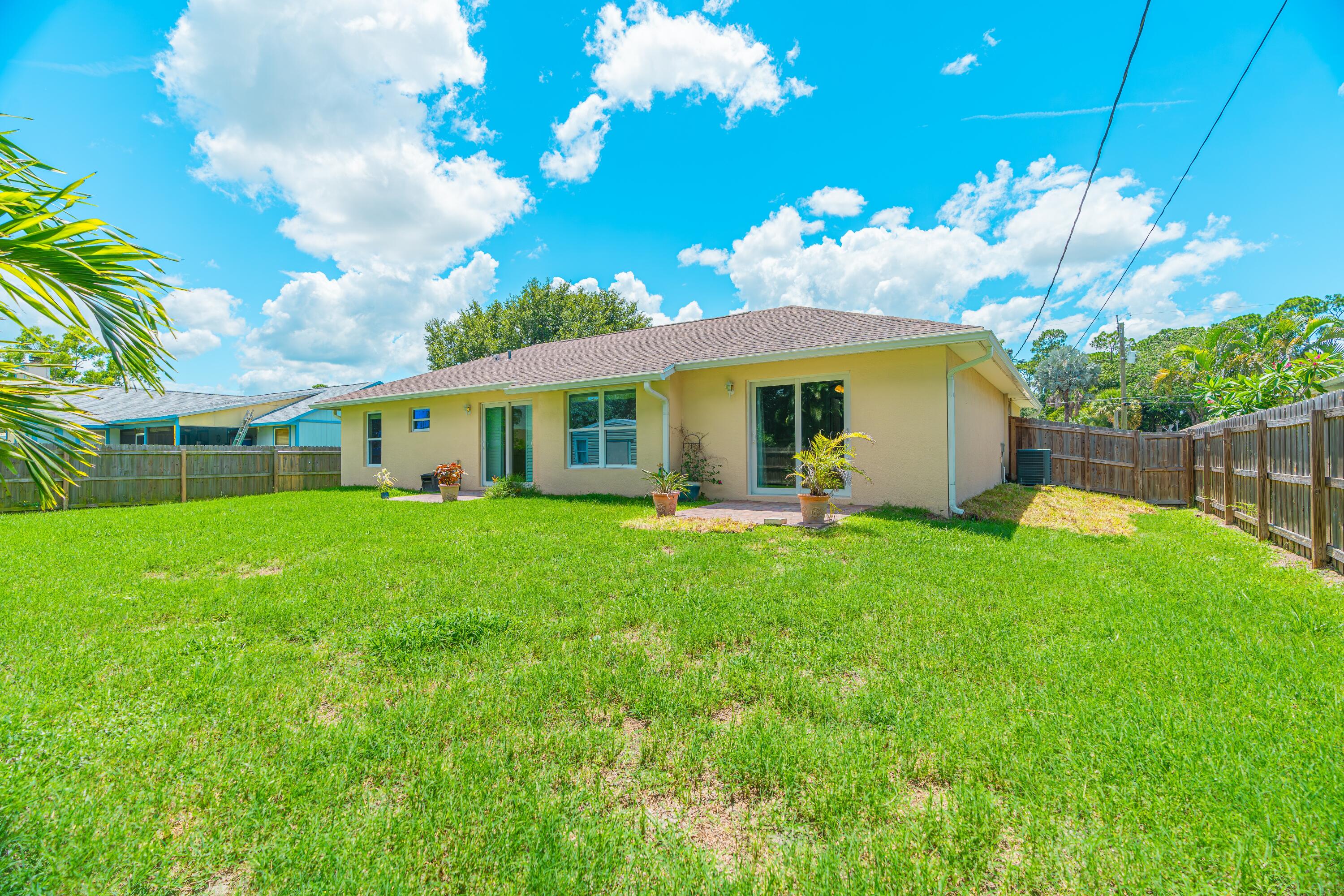 2841 SW Vittorio Street