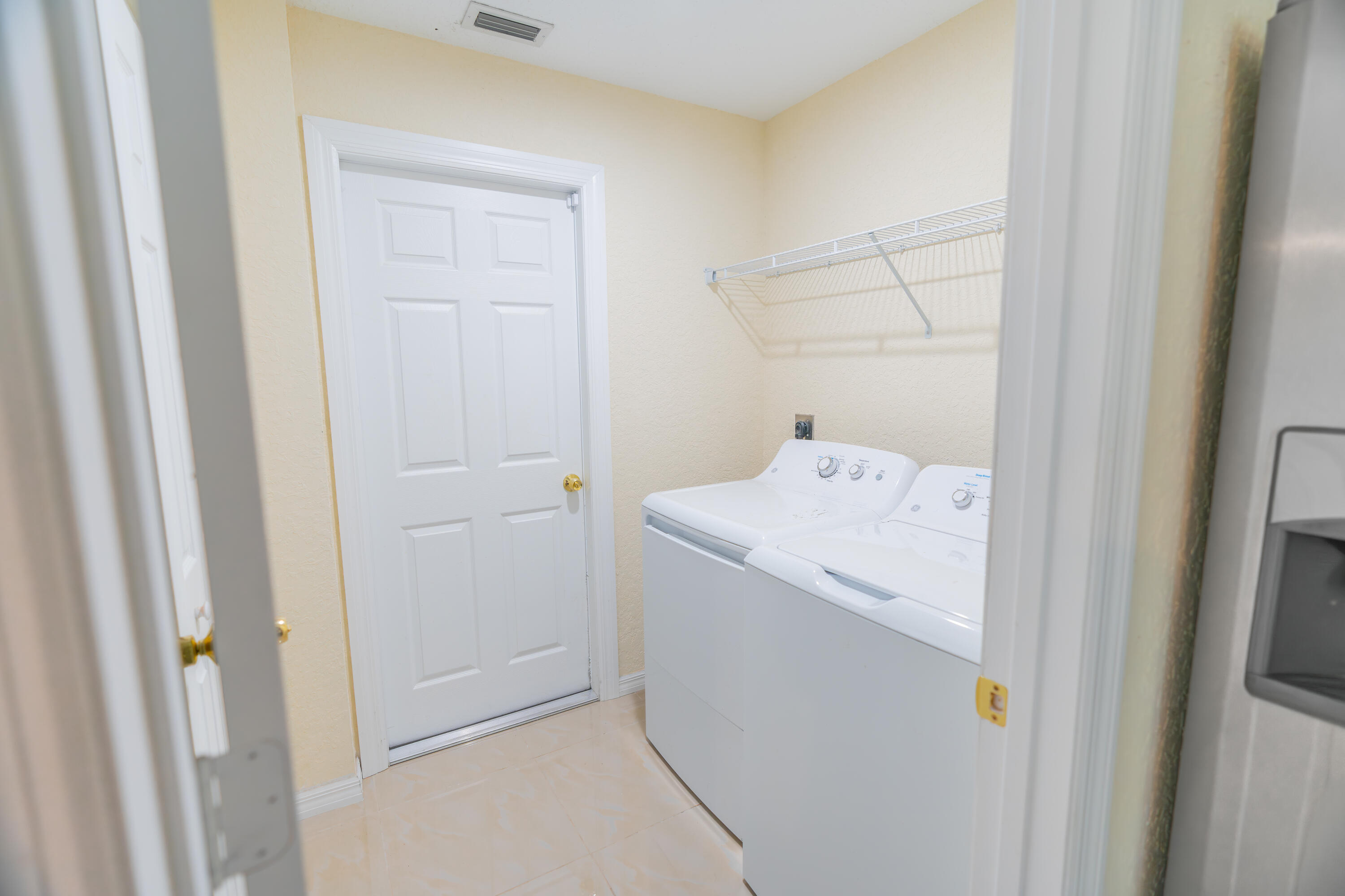 2841 SW Vittorio Street