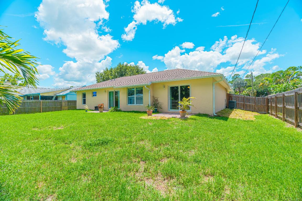 2841 SW Vittorio Street