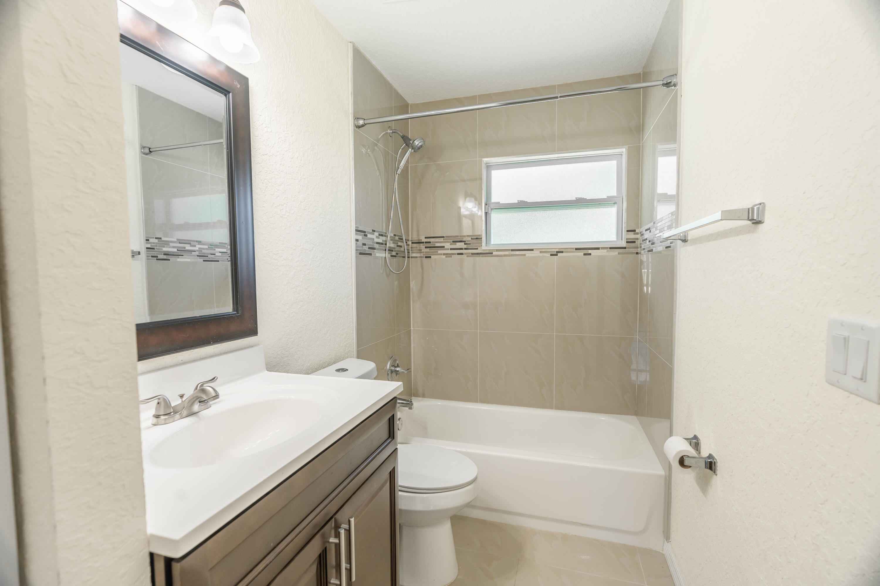 2841 SW Vittorio Street