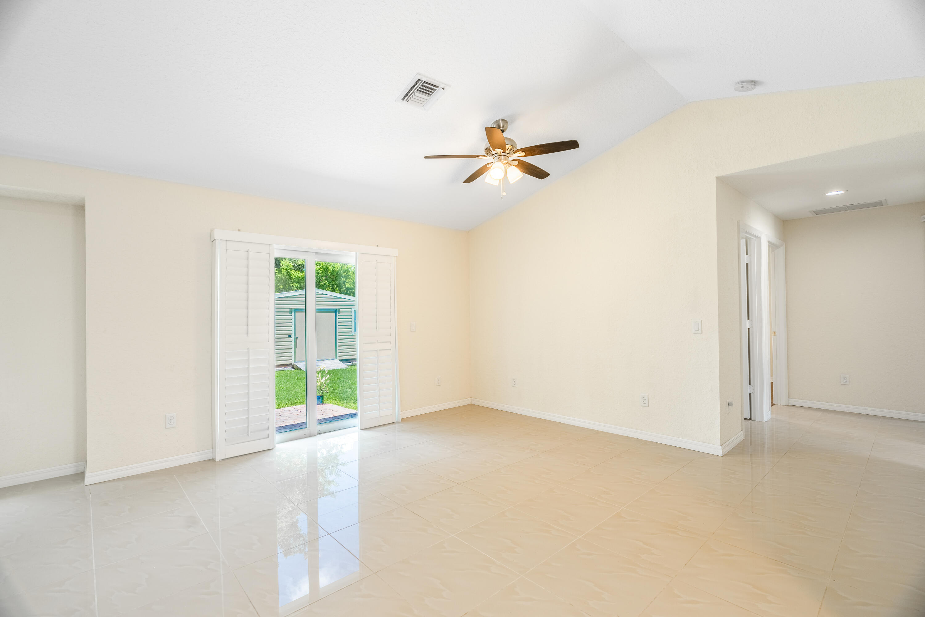 2841 SW Vittorio Street