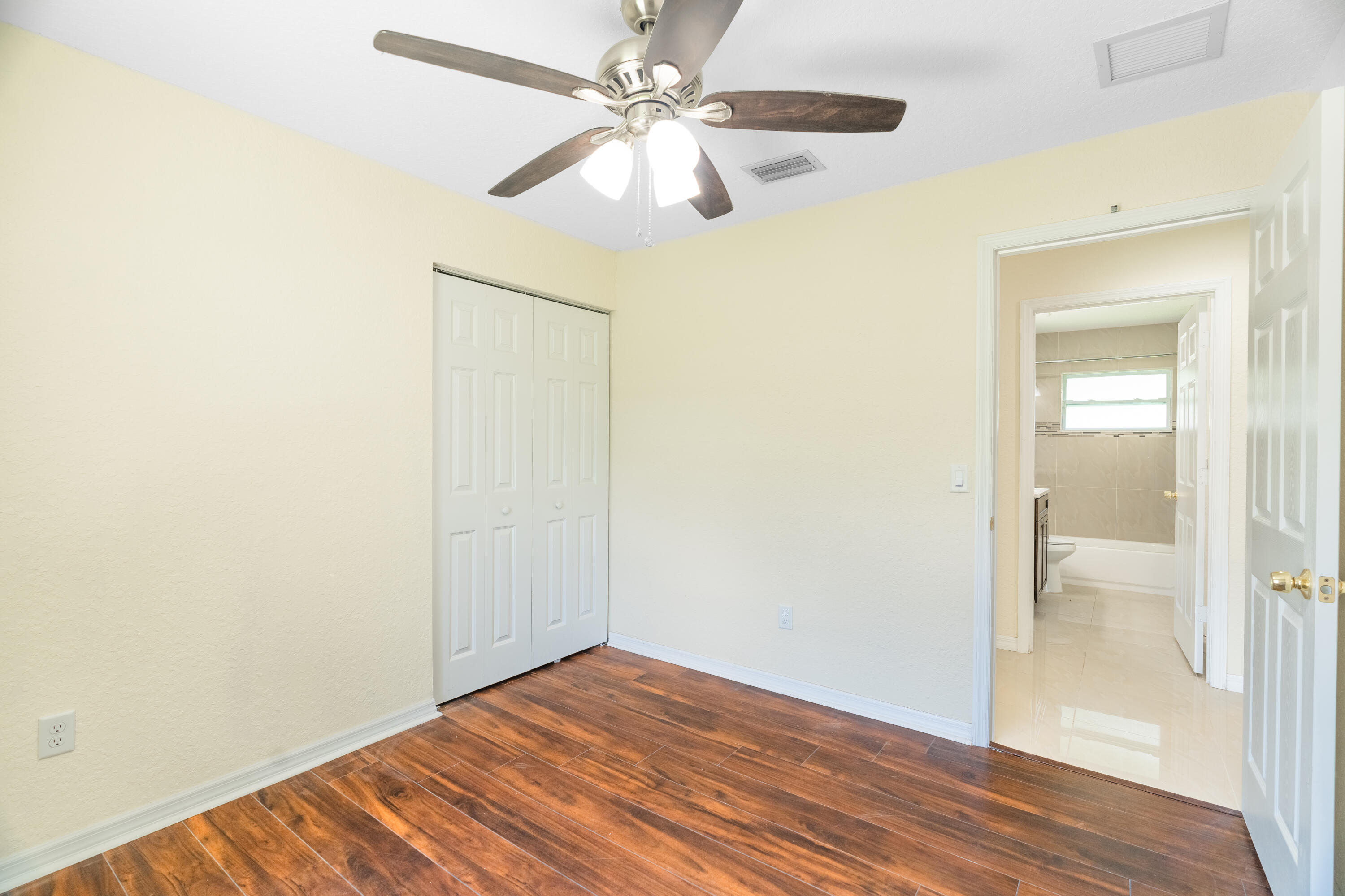 2841 SW Vittorio Street