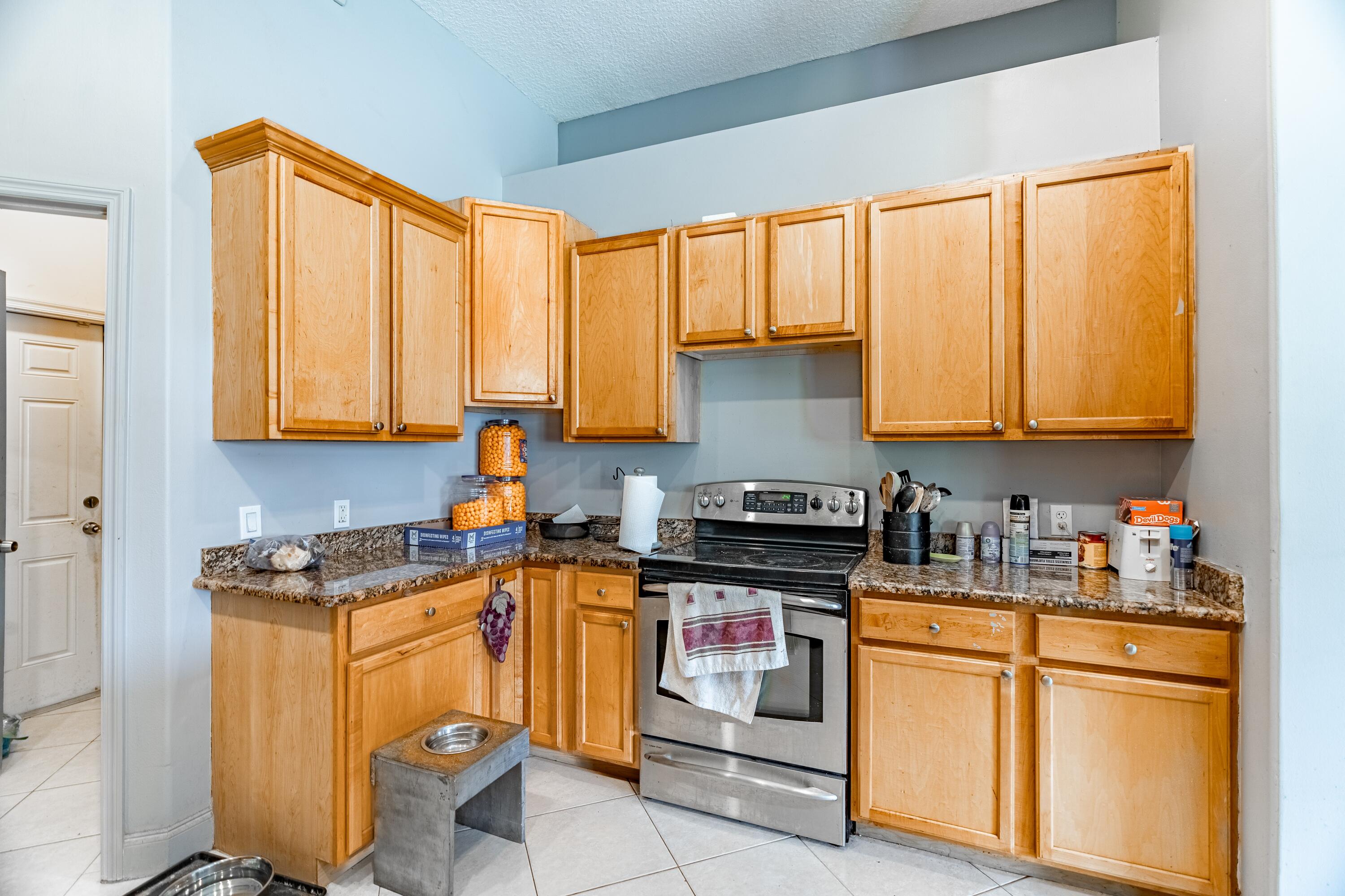 565 SW Halkell Avenue