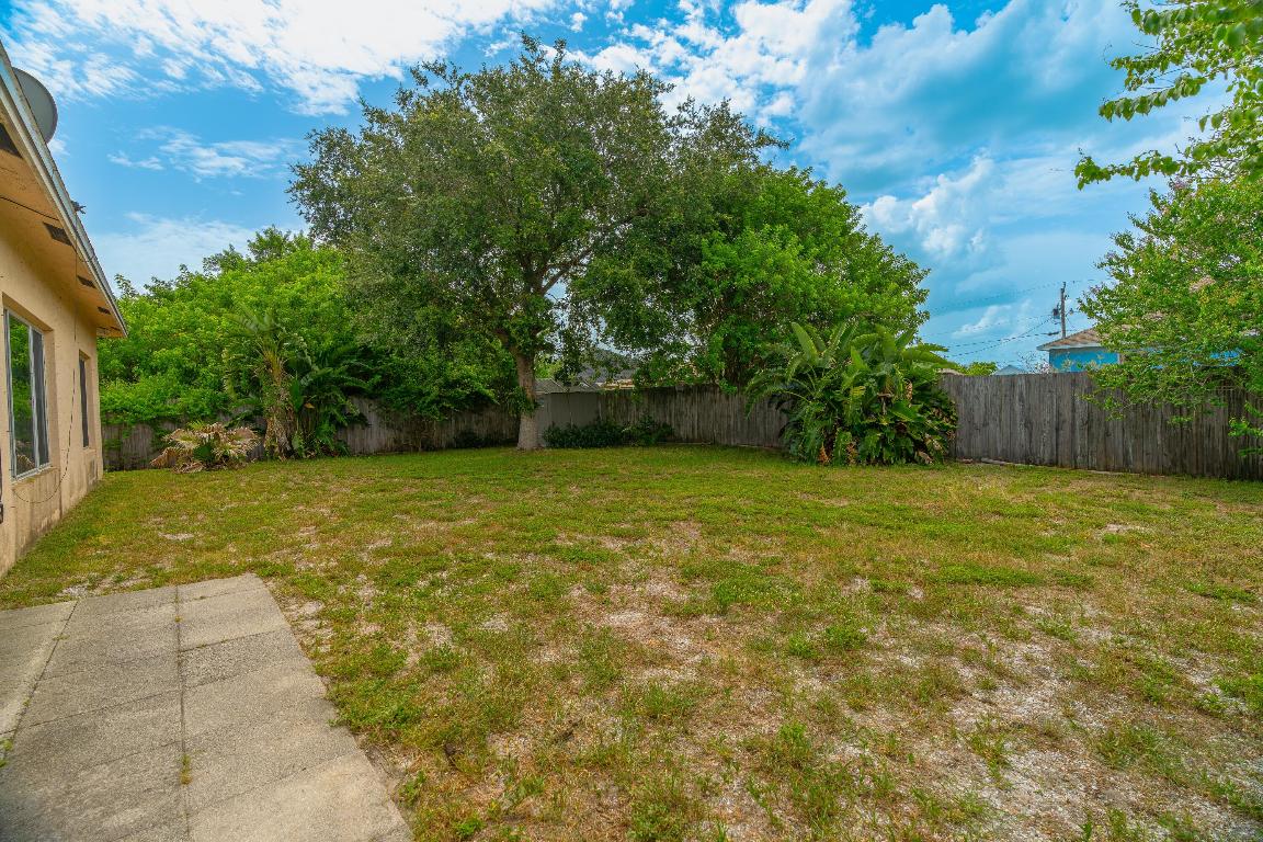 565 SW Halkell Avenue