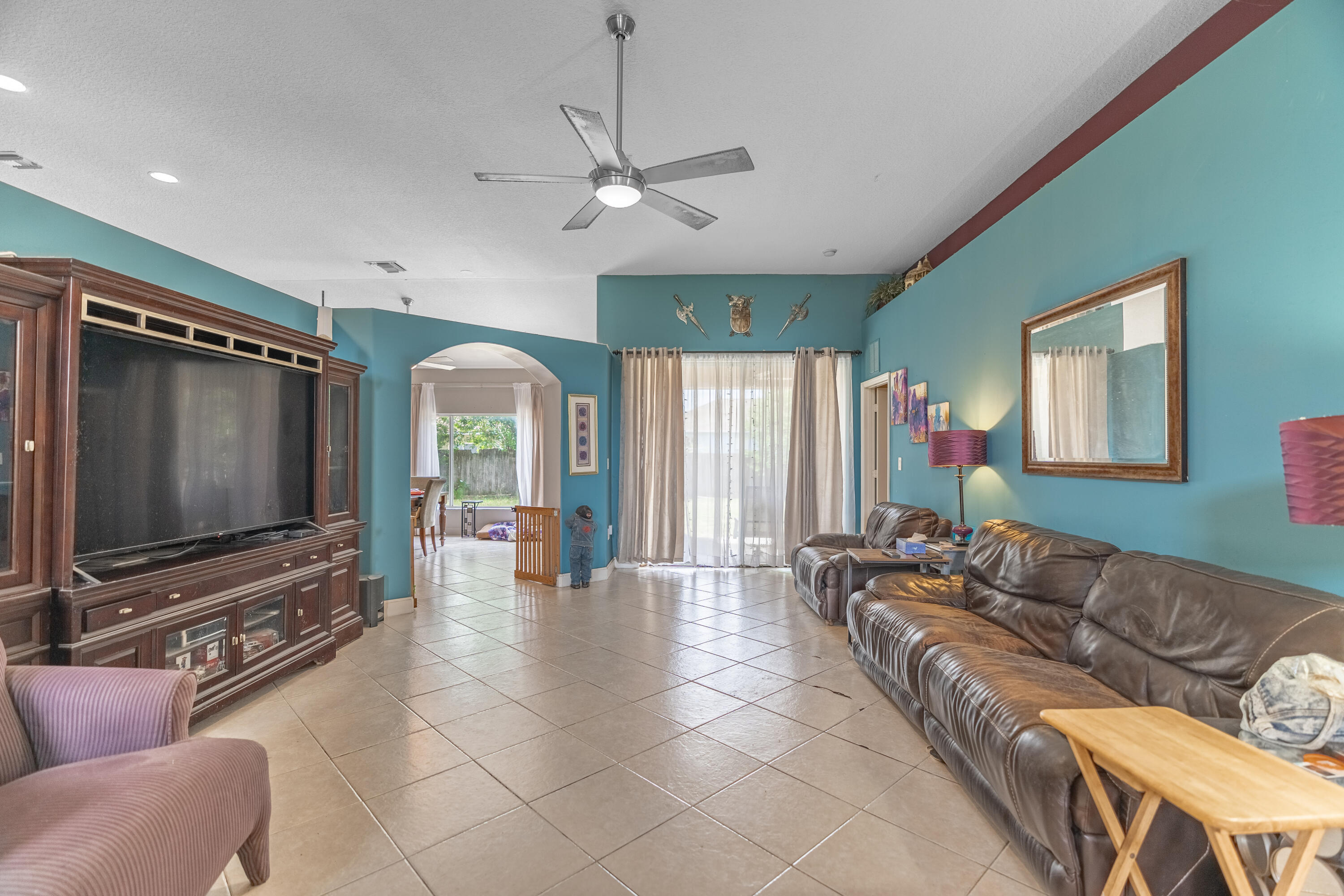 565 SW Halkell Avenue