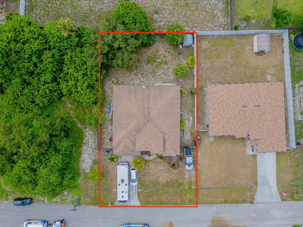 565 SW Halkell Avenue