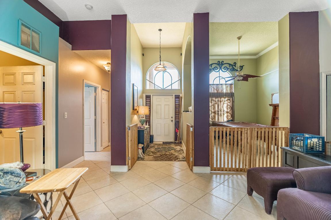 565 SW Halkell Avenue