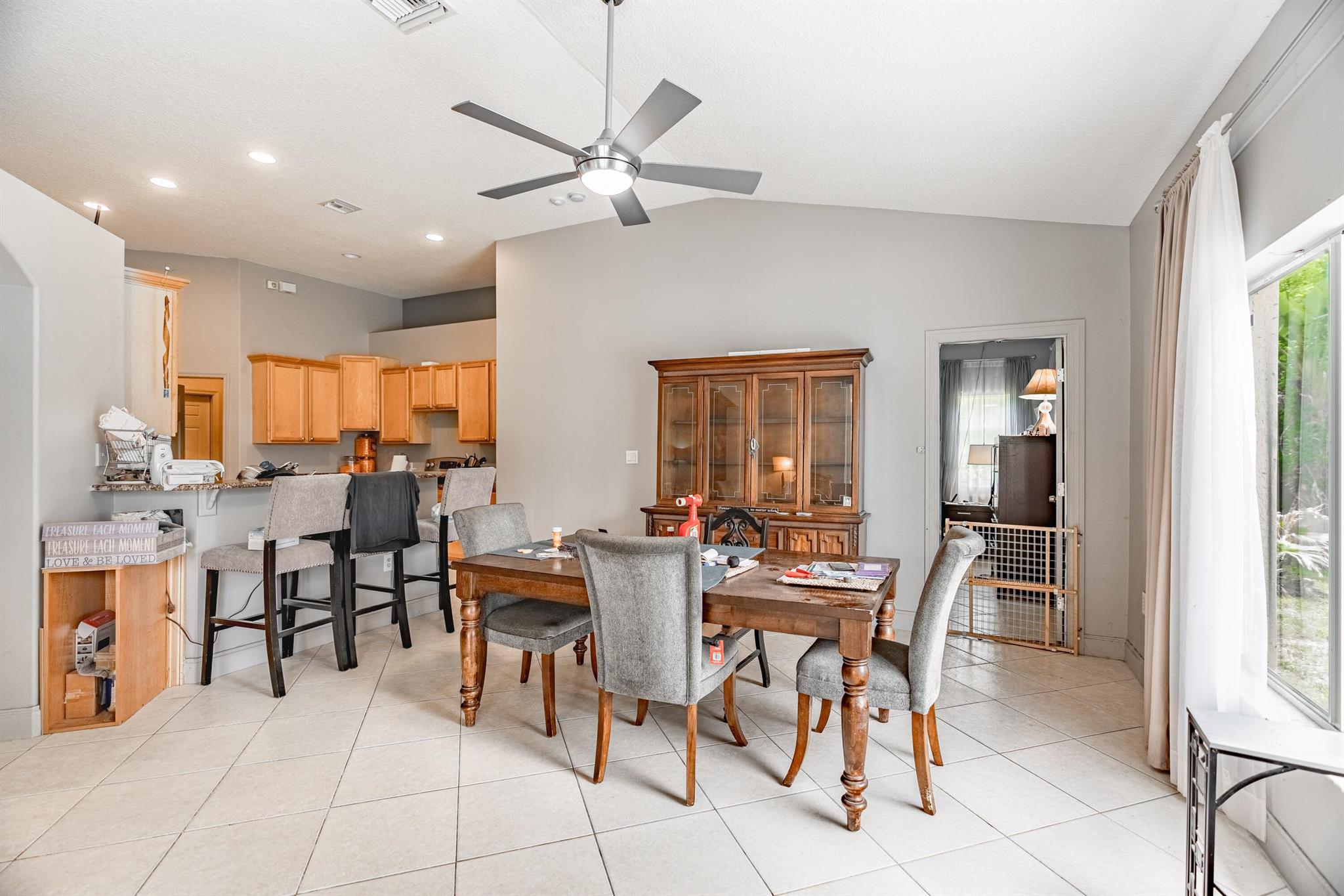 565 SW Halkell Avenue