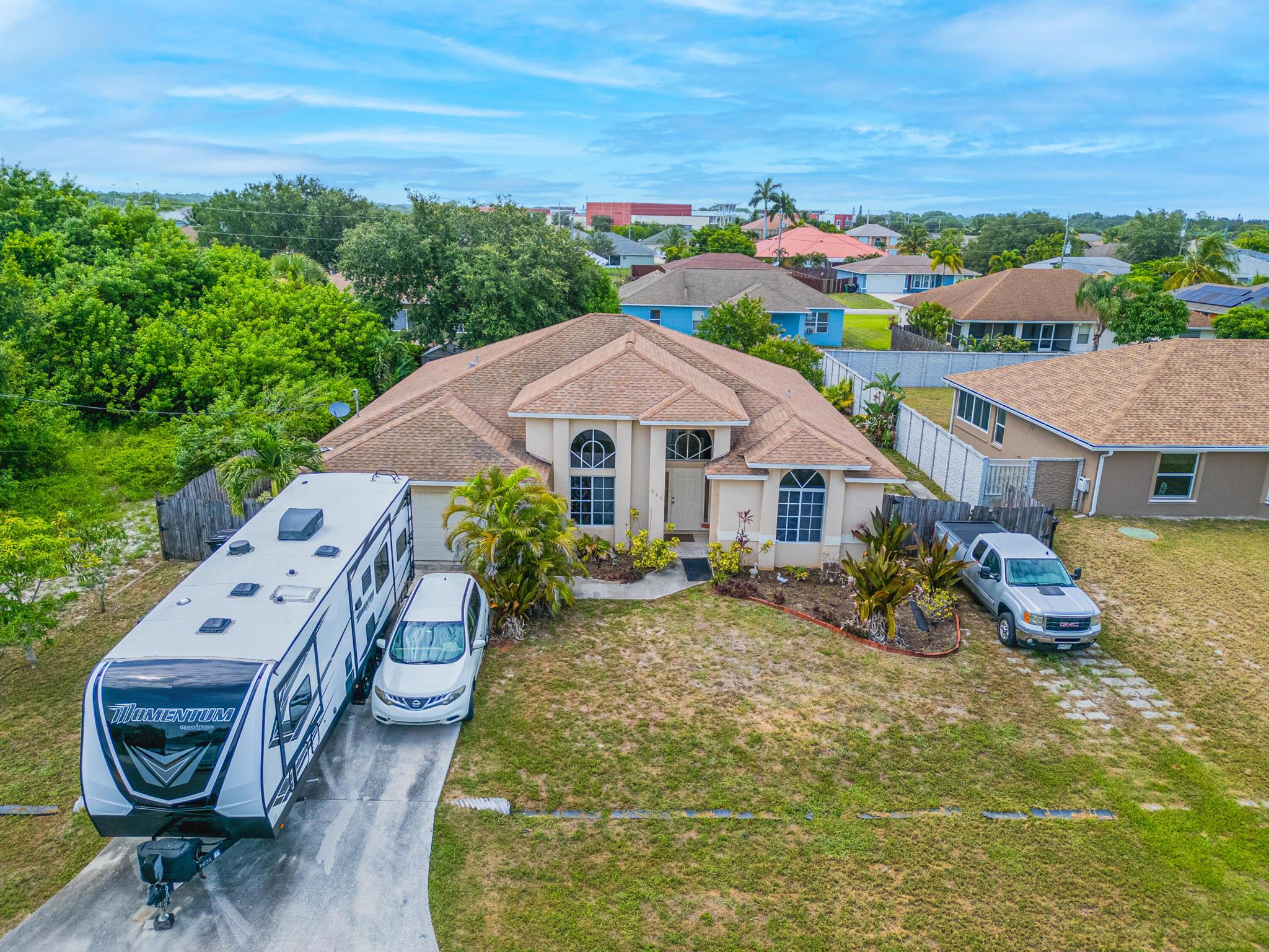 565 SW Halkell Avenue