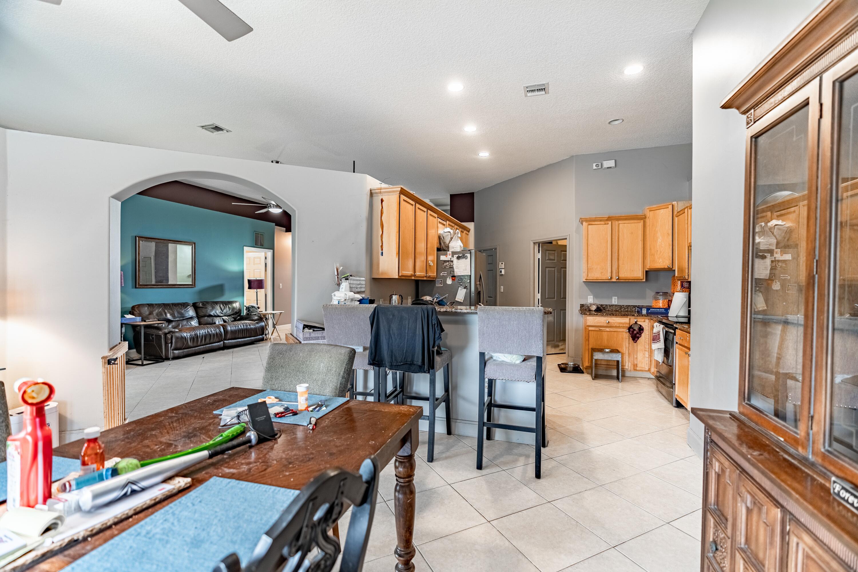 565 SW Halkell Avenue