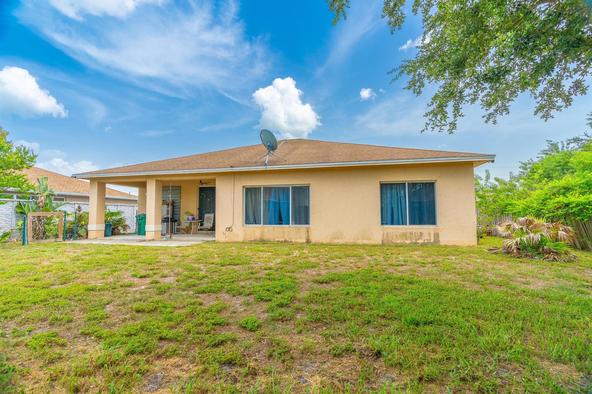 565 SW Halkell Avenue