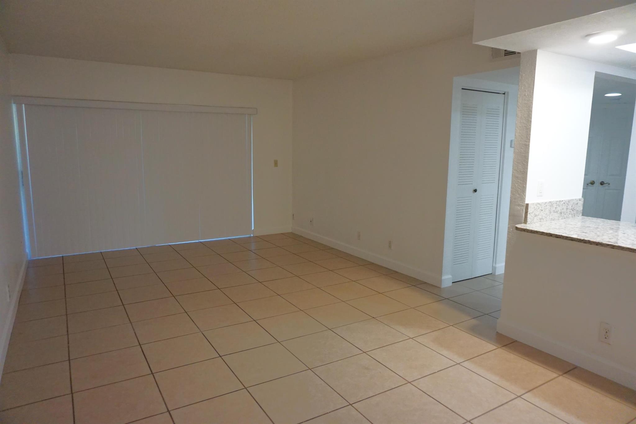 1558 SE Royal Green Circle 106