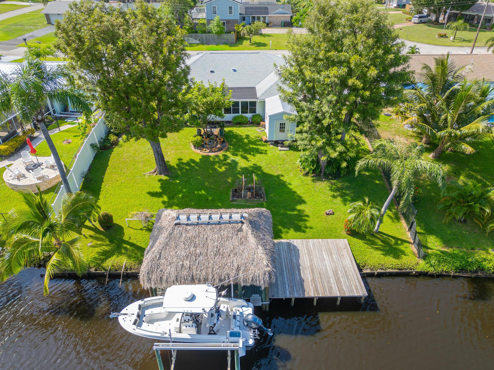 727 SE Calmoso Drive