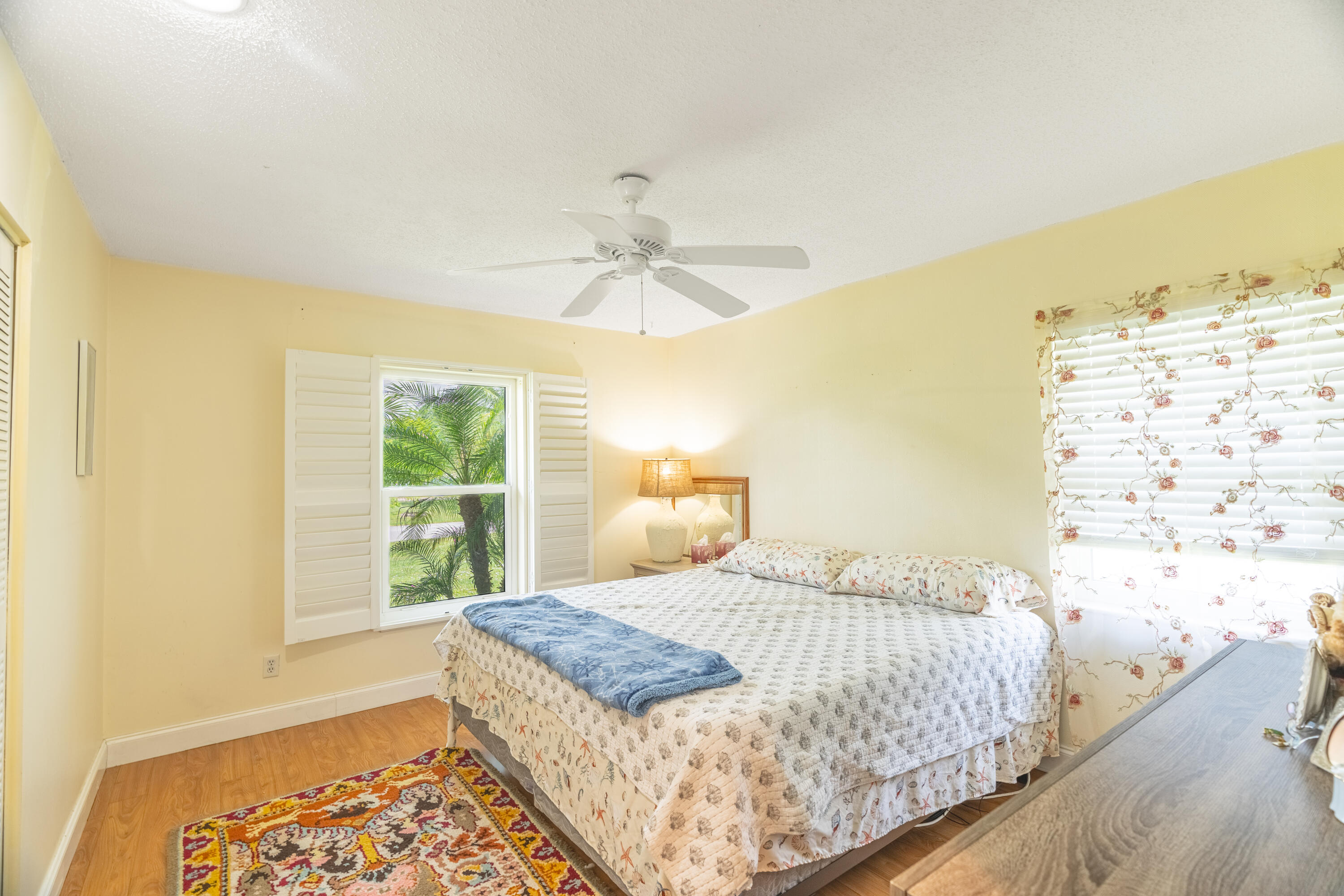 727 SE Calmoso Drive