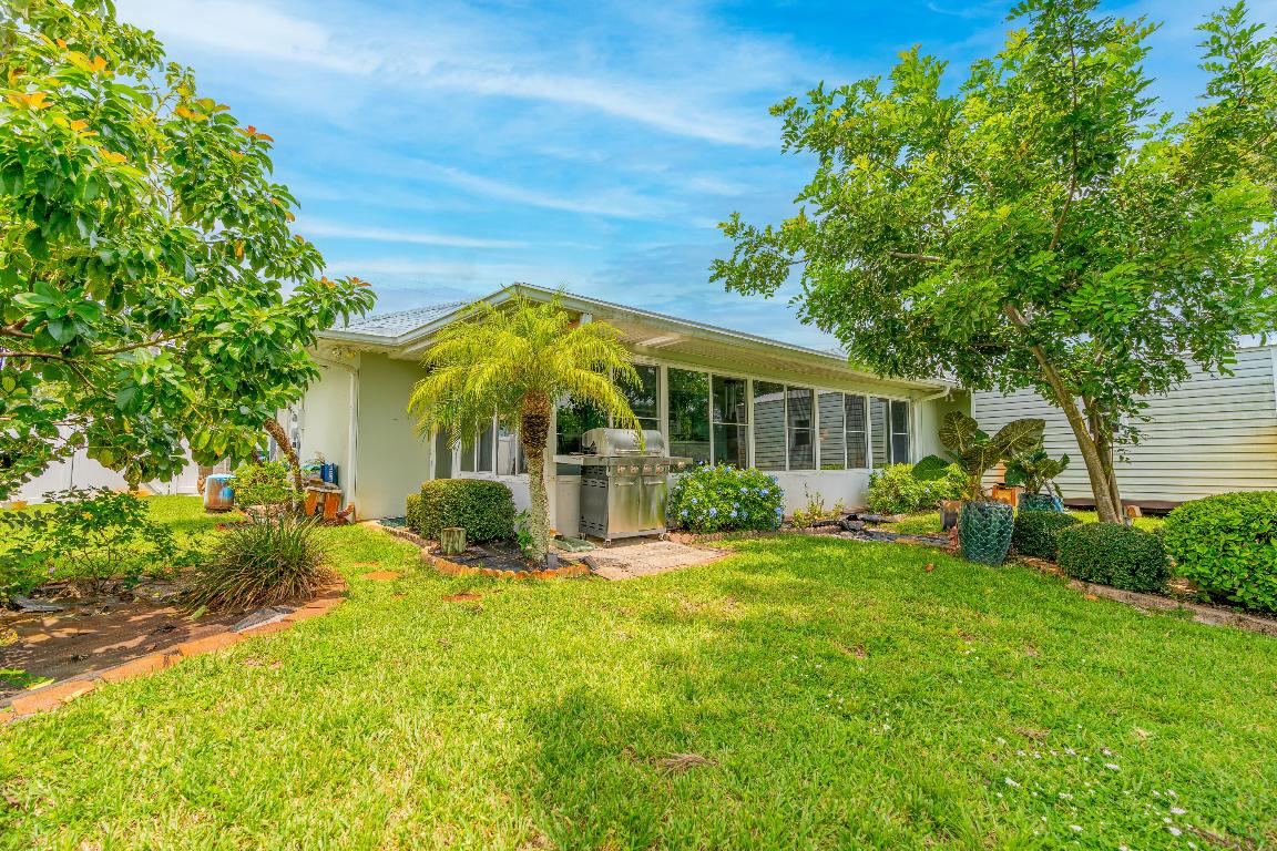 727 SE Calmoso Drive