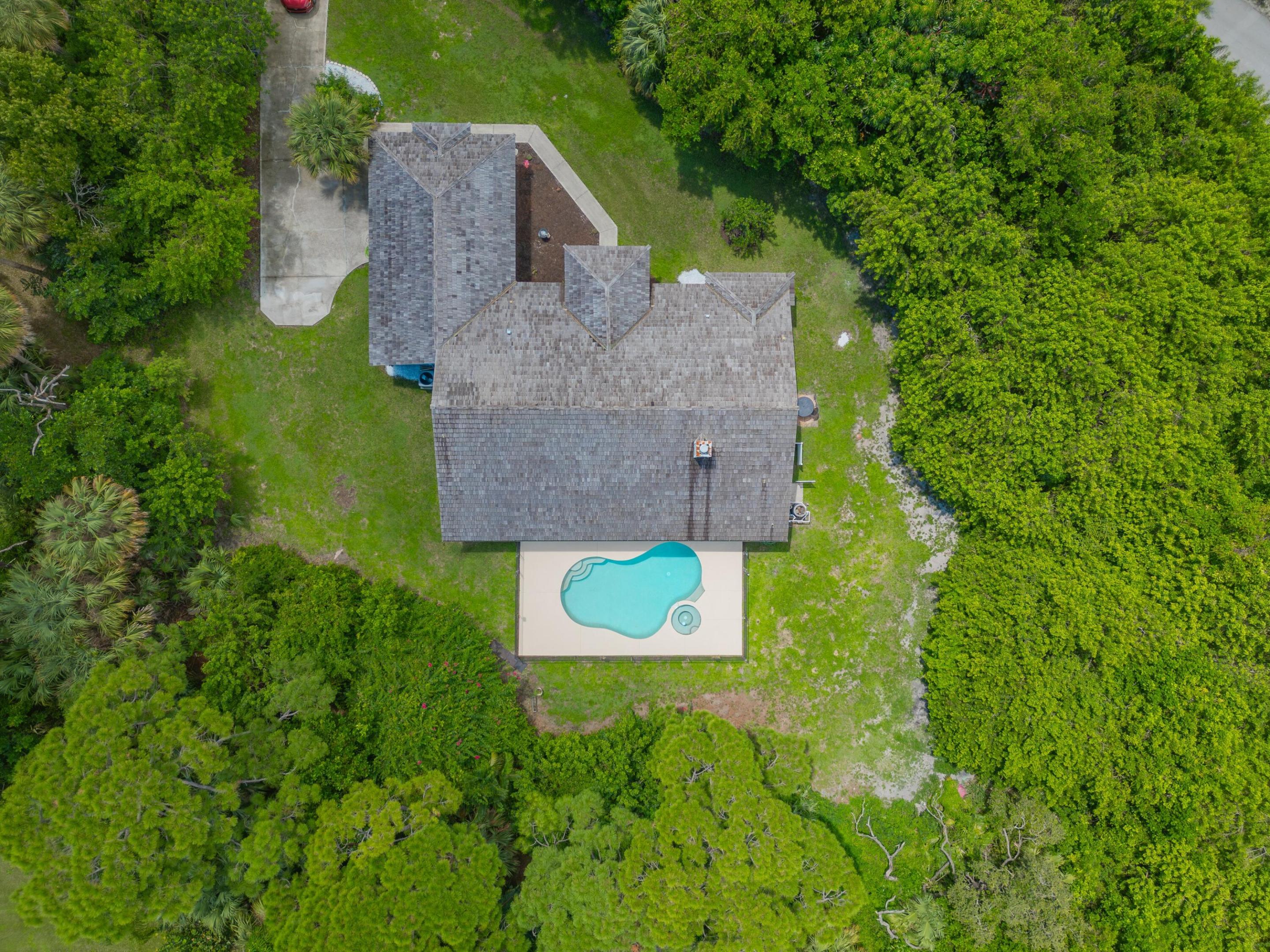 835 NE Stokes Terrace