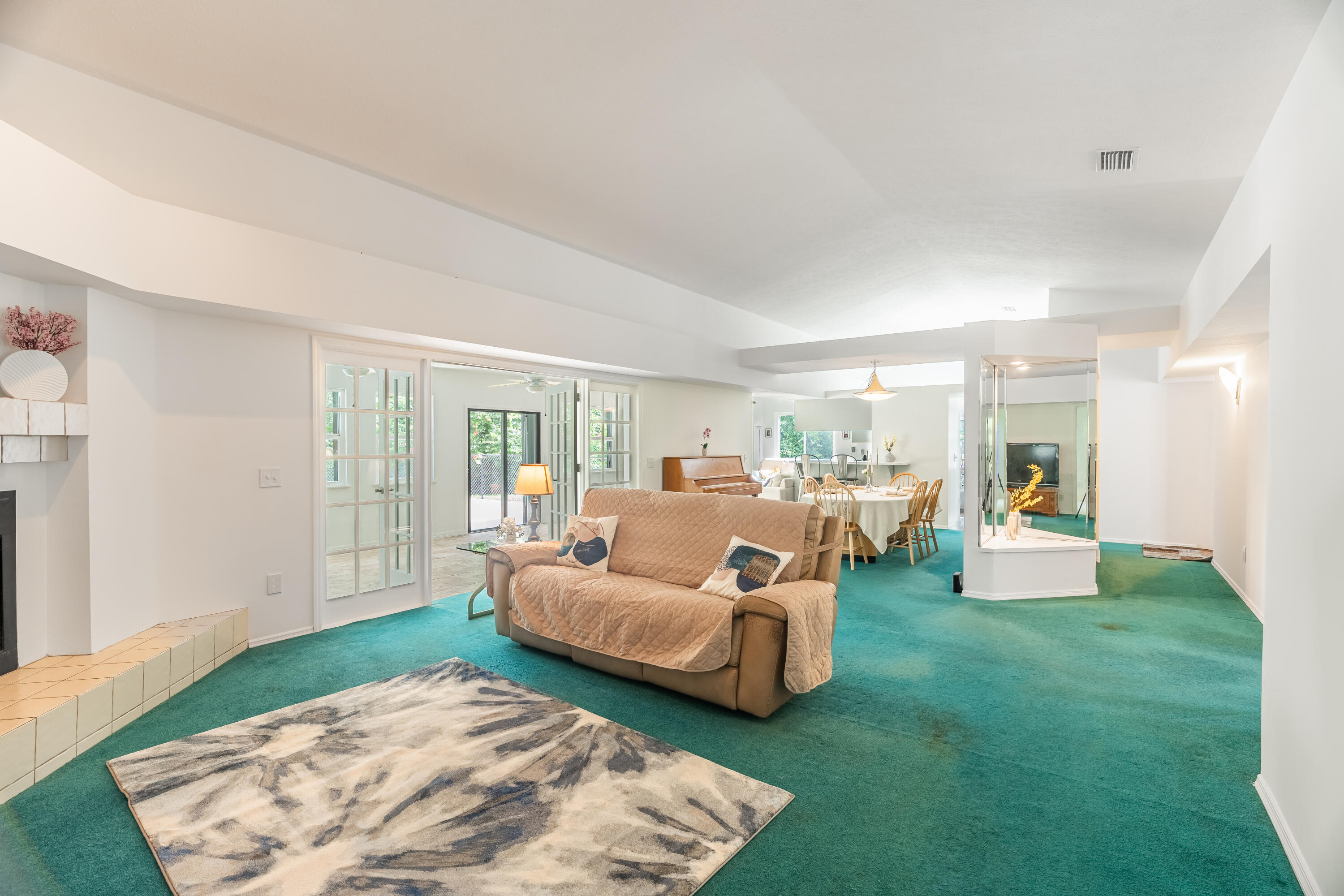 835 NE Stokes Terrace