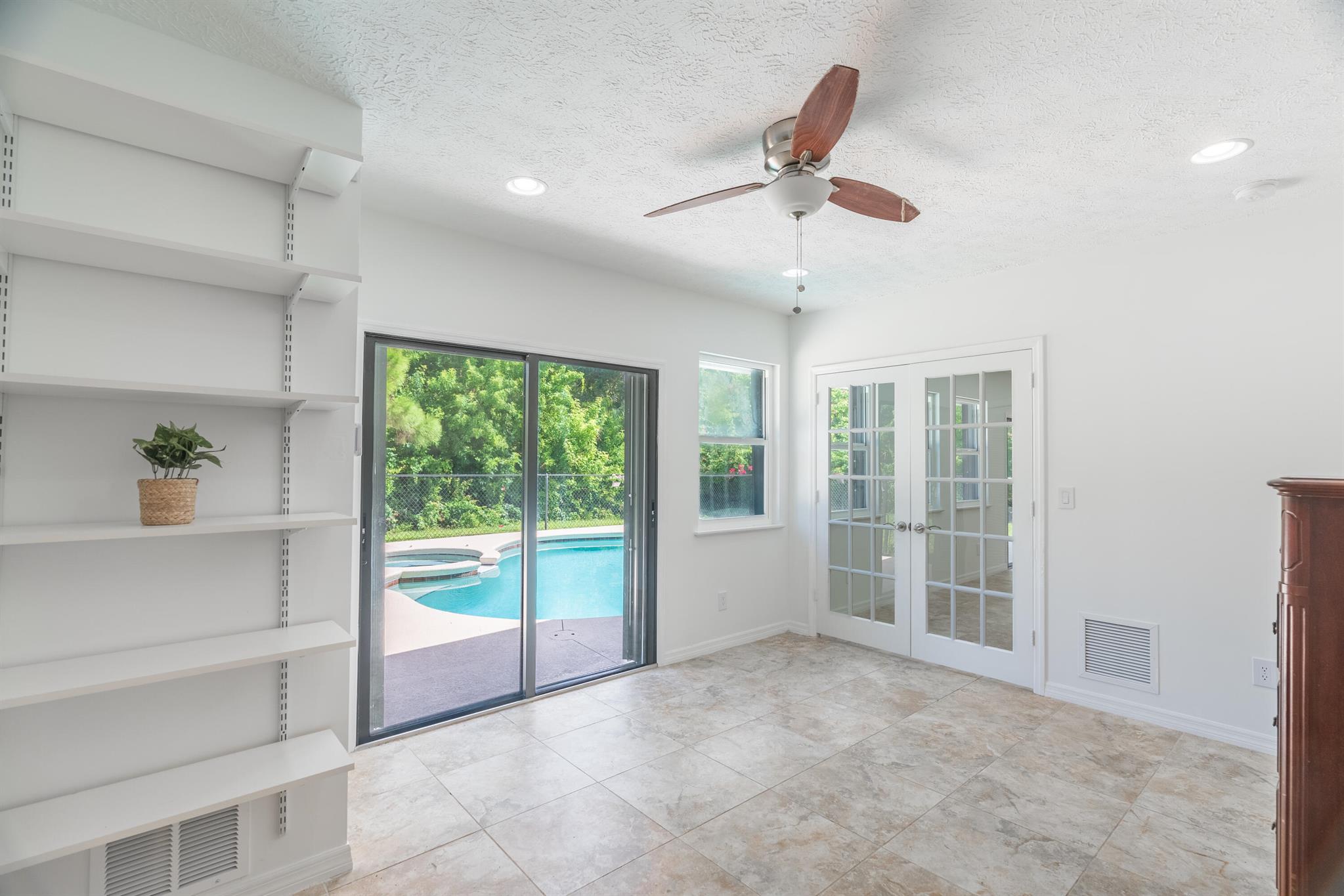 835 NE Stokes Terrace