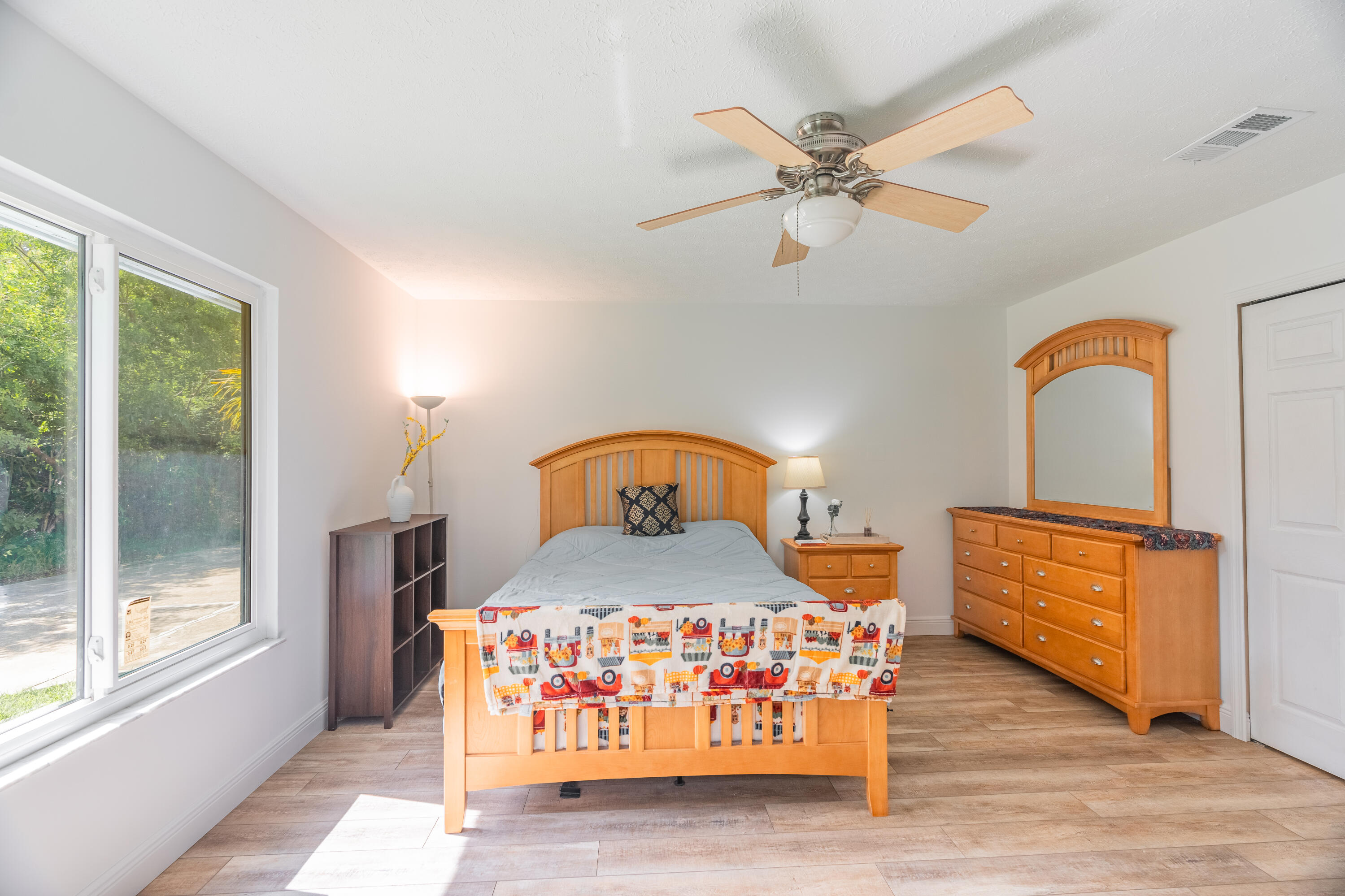 835 NE Stokes Terrace