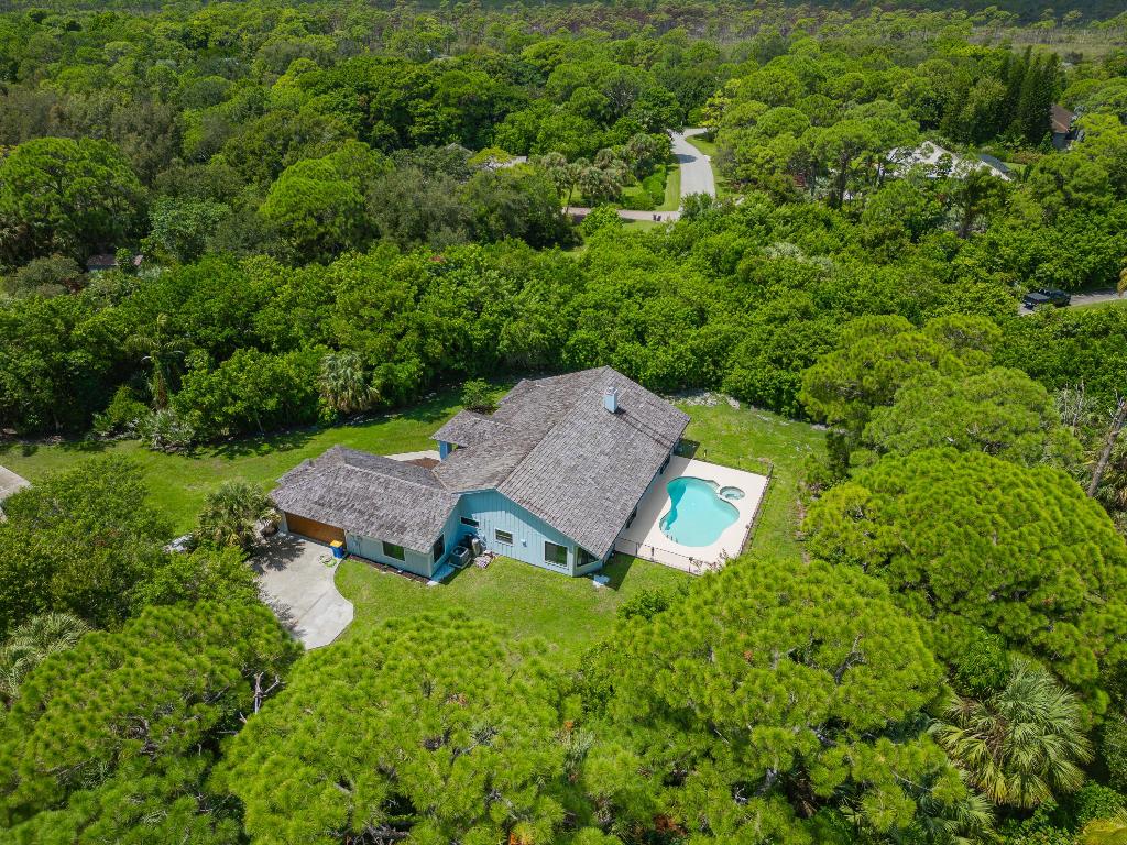 835 NE Stokes Terrace