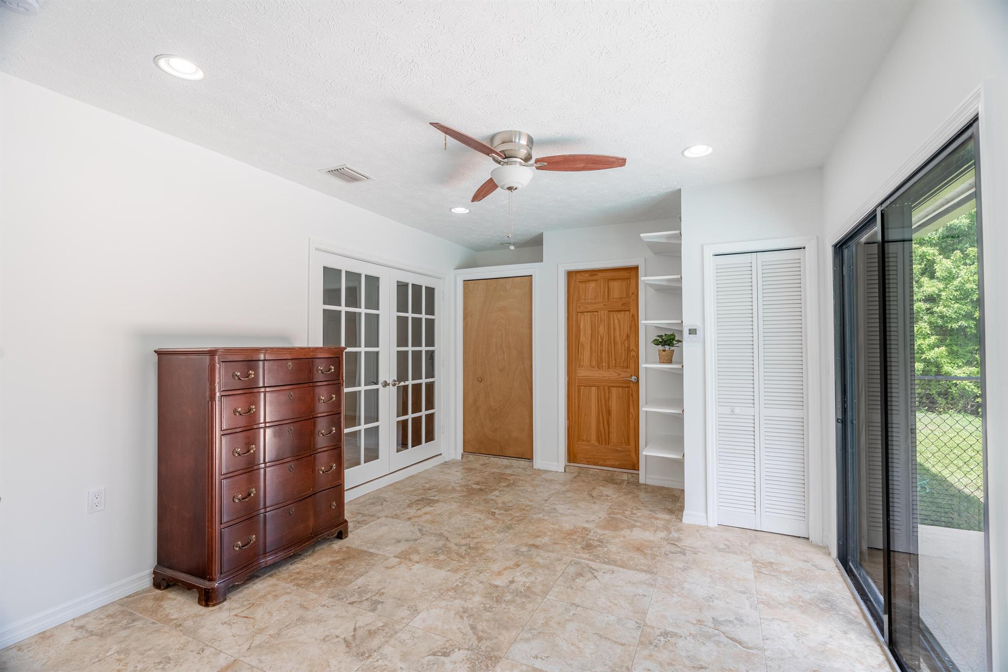 835 NE Stokes Terrace