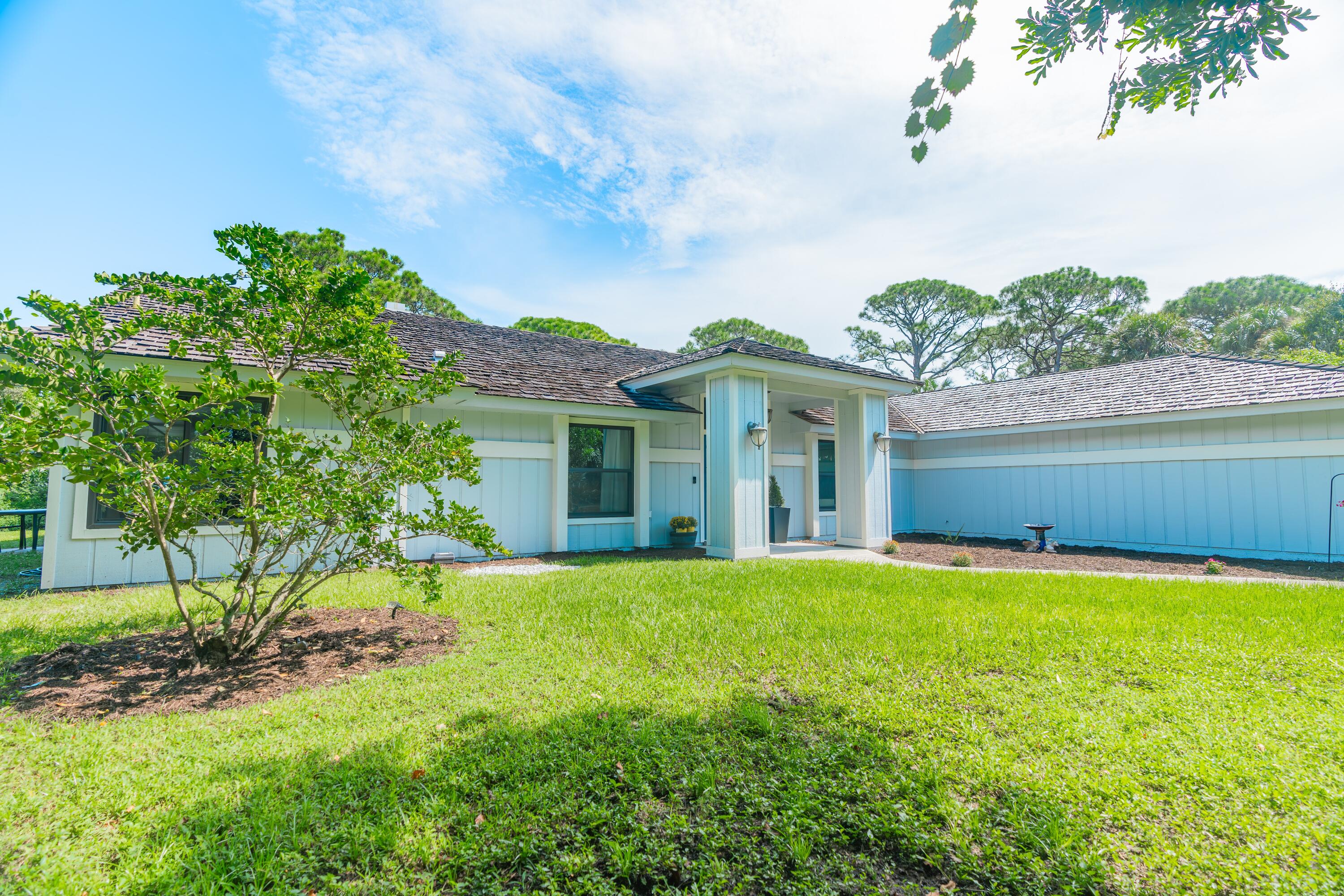 835 NE Stokes Terrace