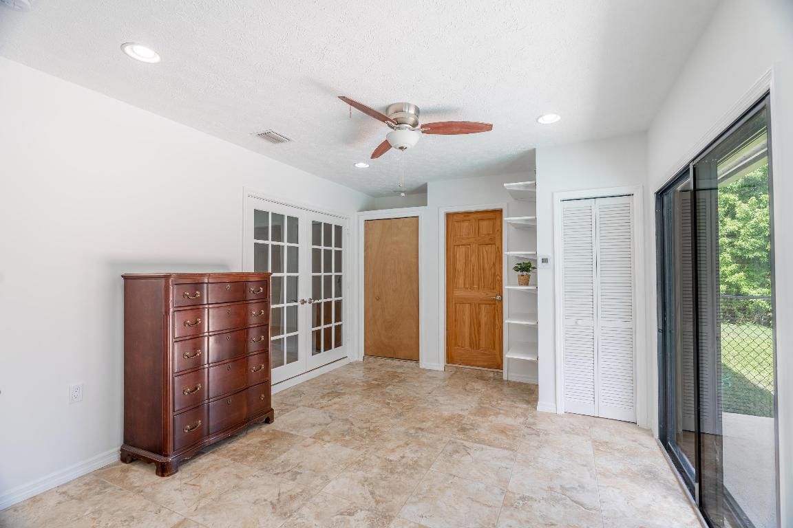 835 NE Stokes Terrace