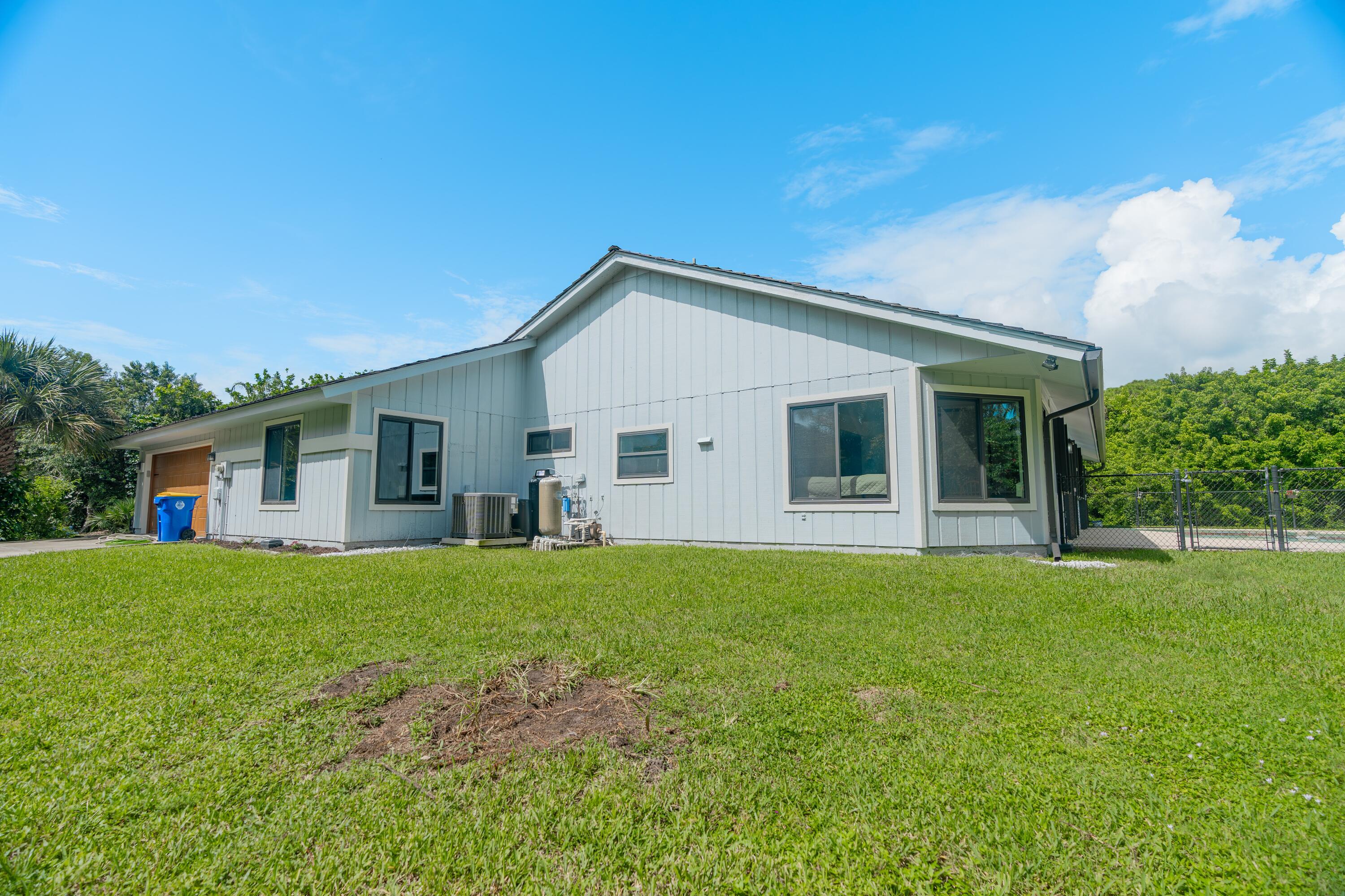 835 NE Stokes Terrace