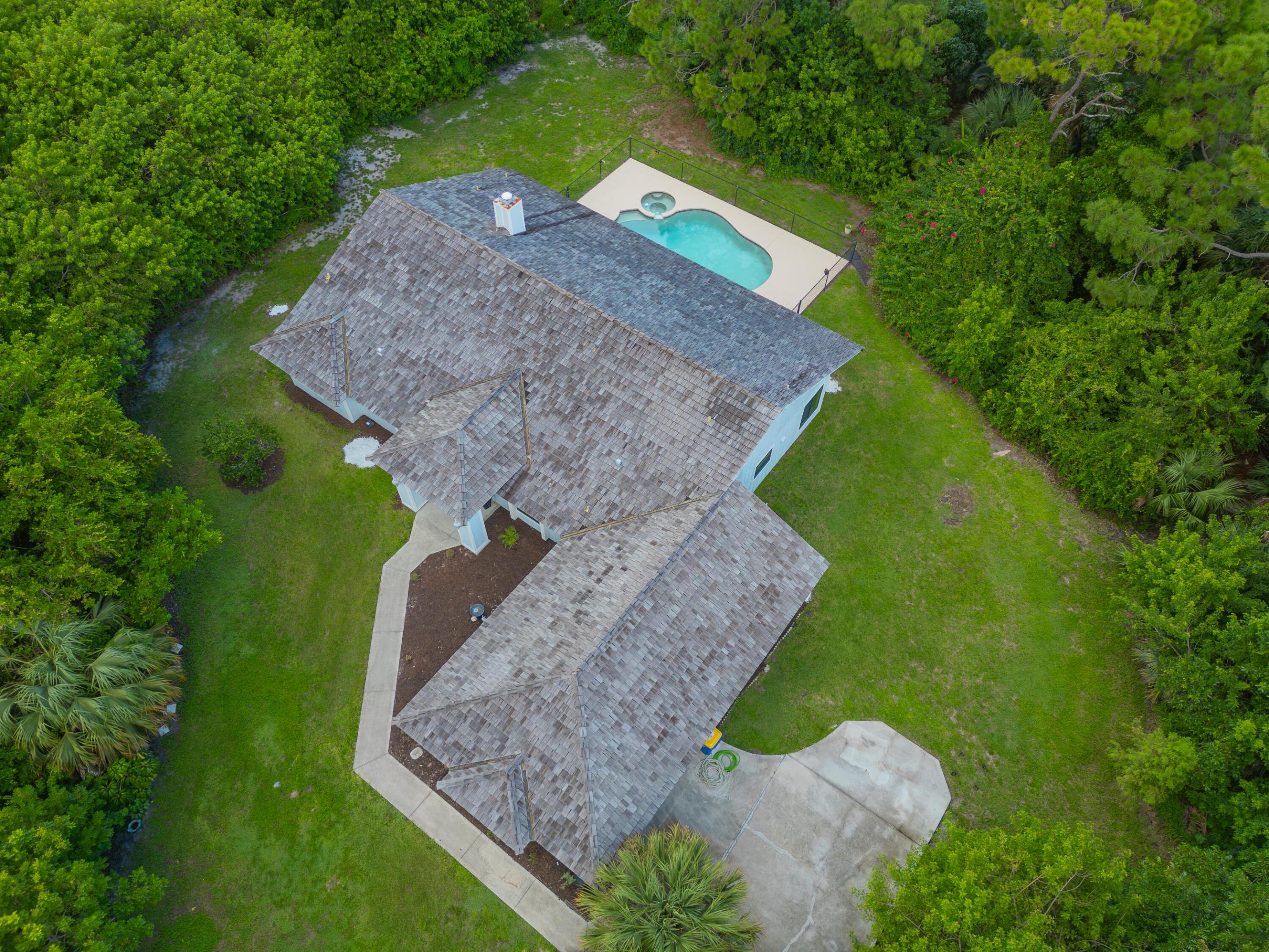 835 NE Stokes Terrace