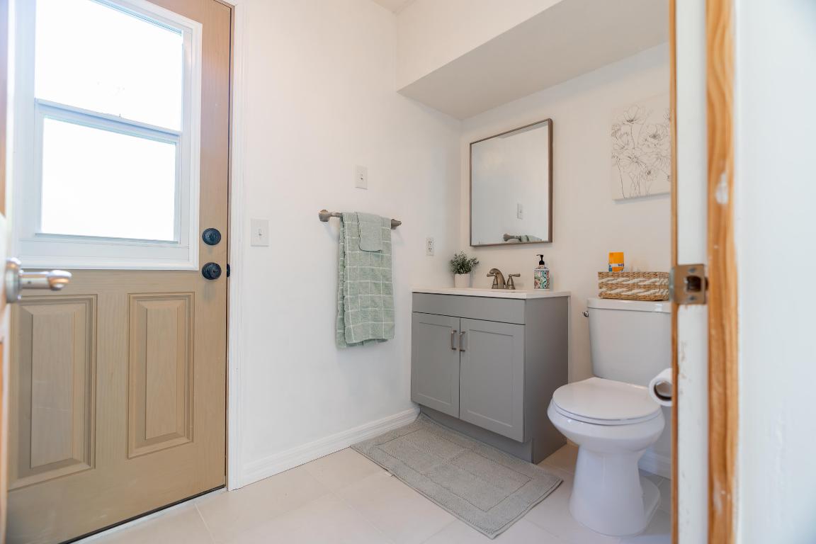 835 NE Stokes Terrace