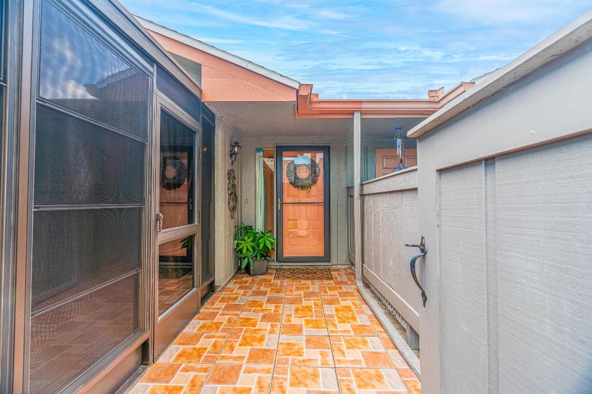 4054 NW Cinnamon Tree Circle