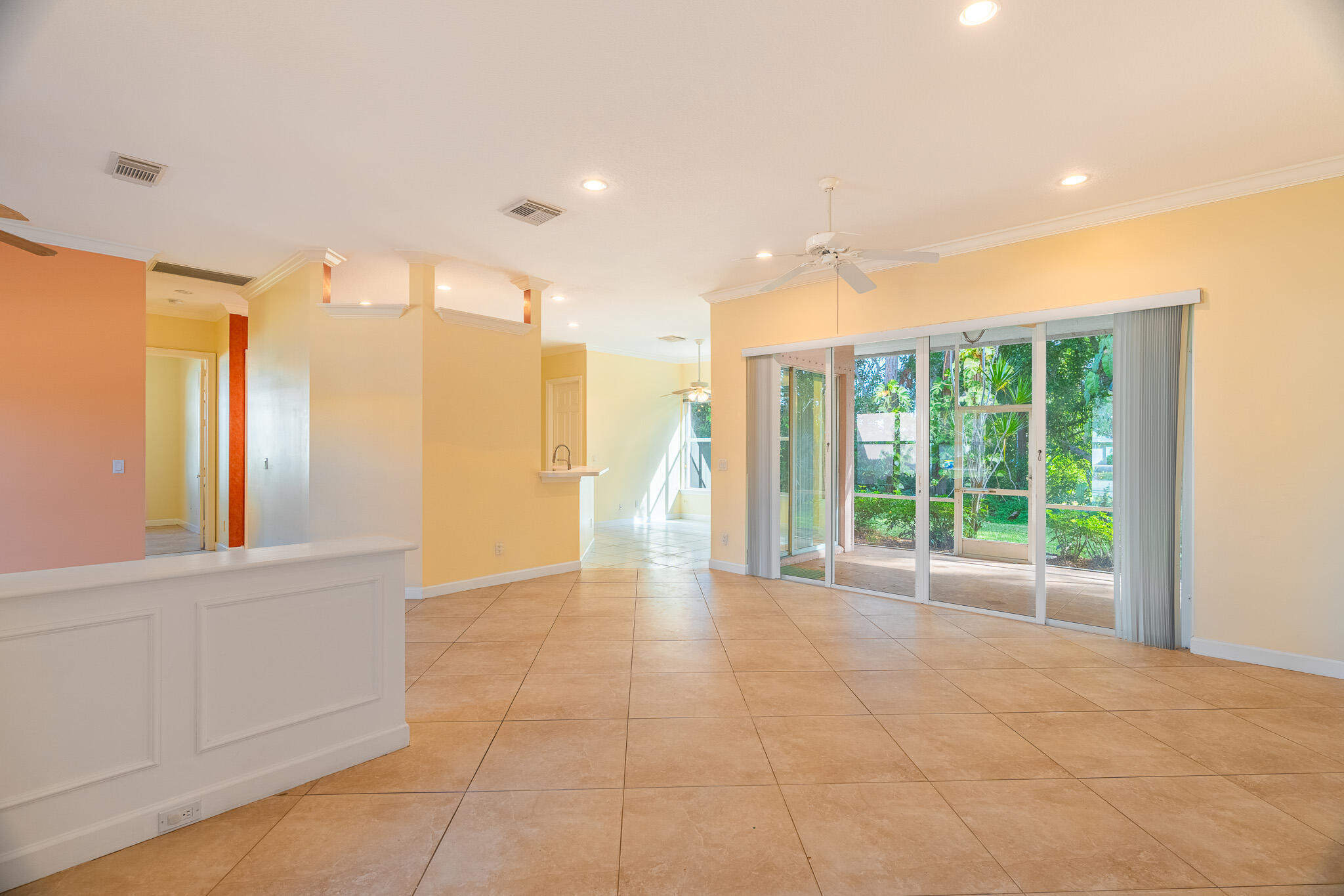 2401 SW Carriage Place