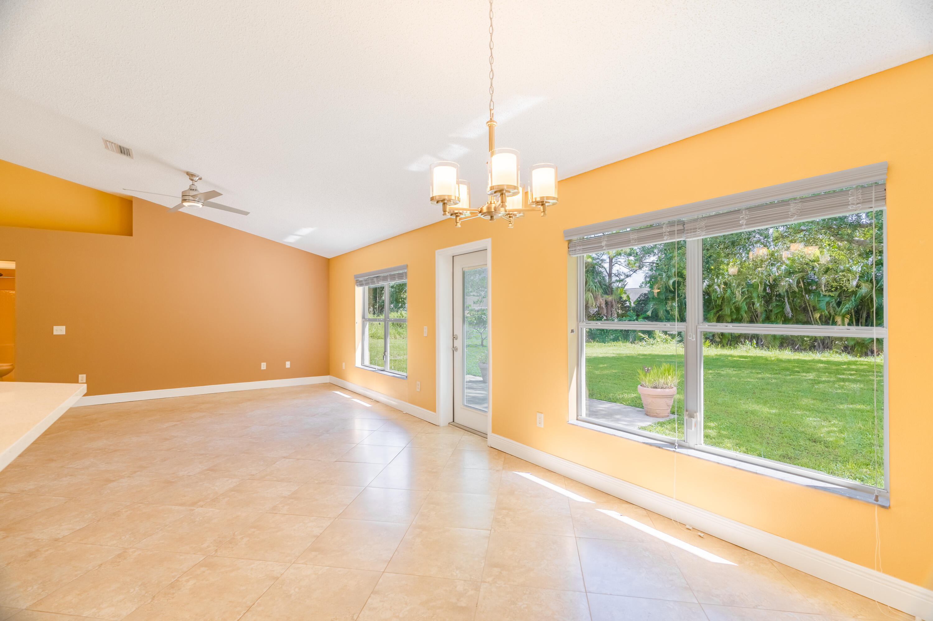 4107 SW Endicott Street